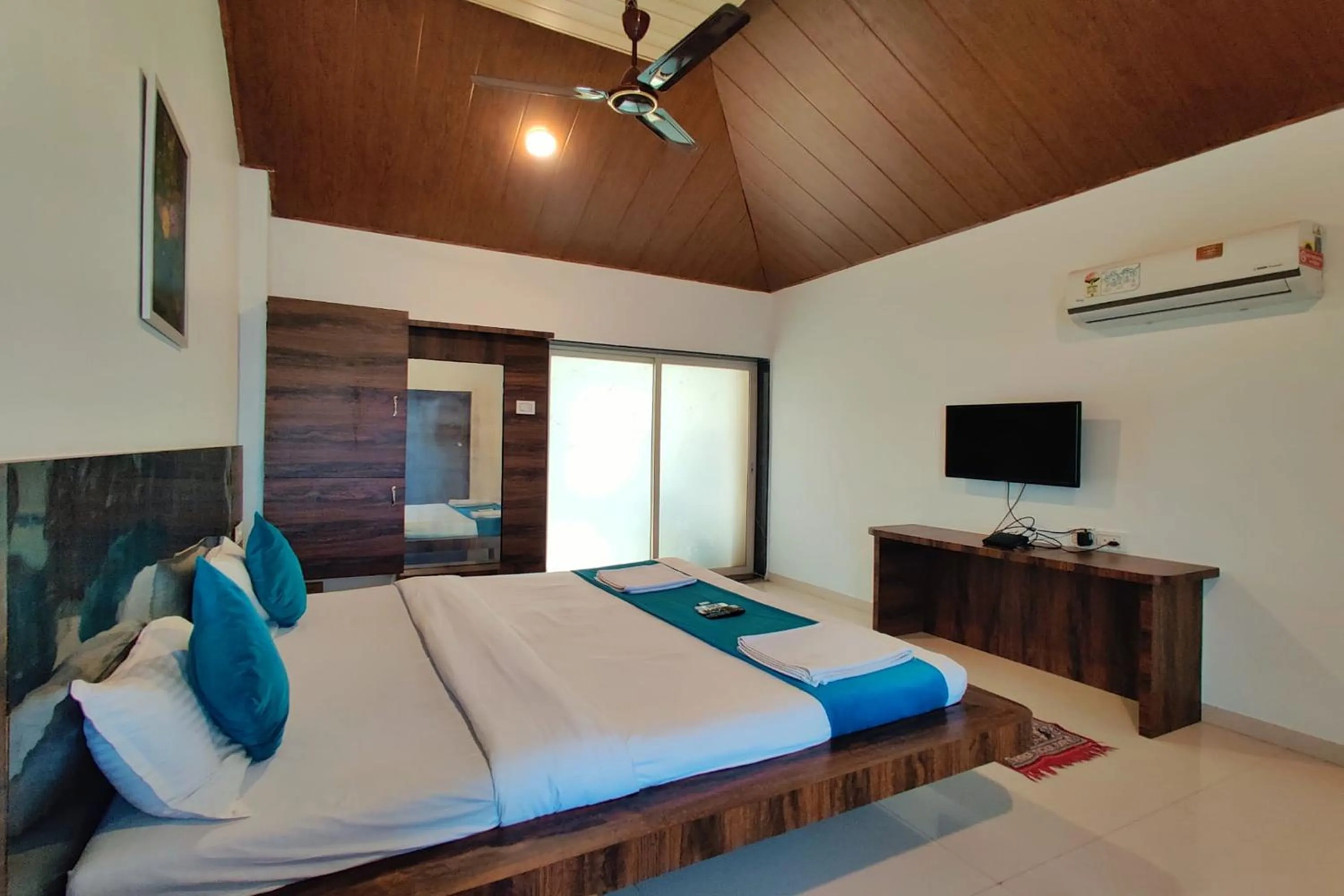 Bed in Strawberry Land Resort