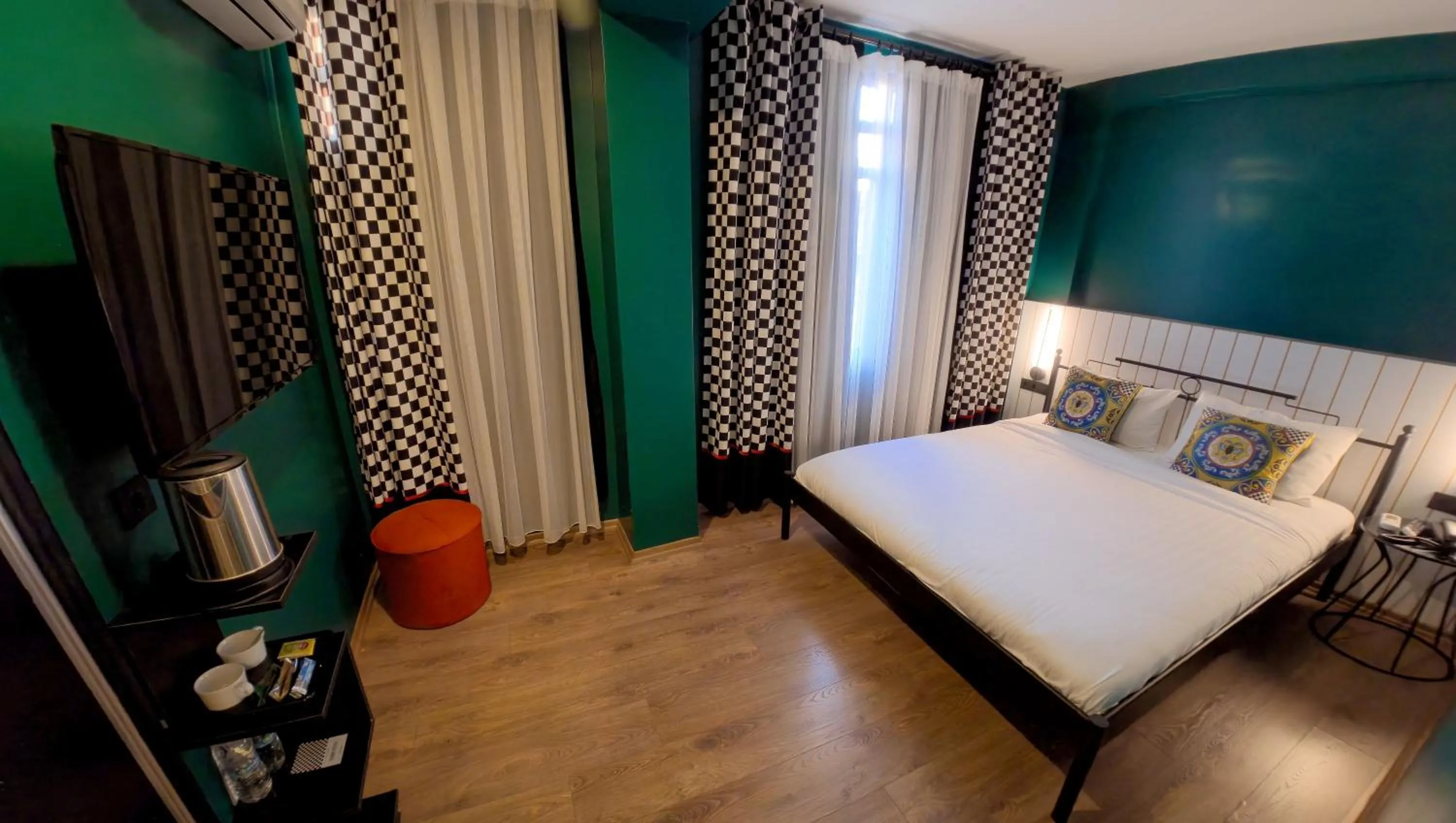 Bedroom, Bed in THINK HOTEL