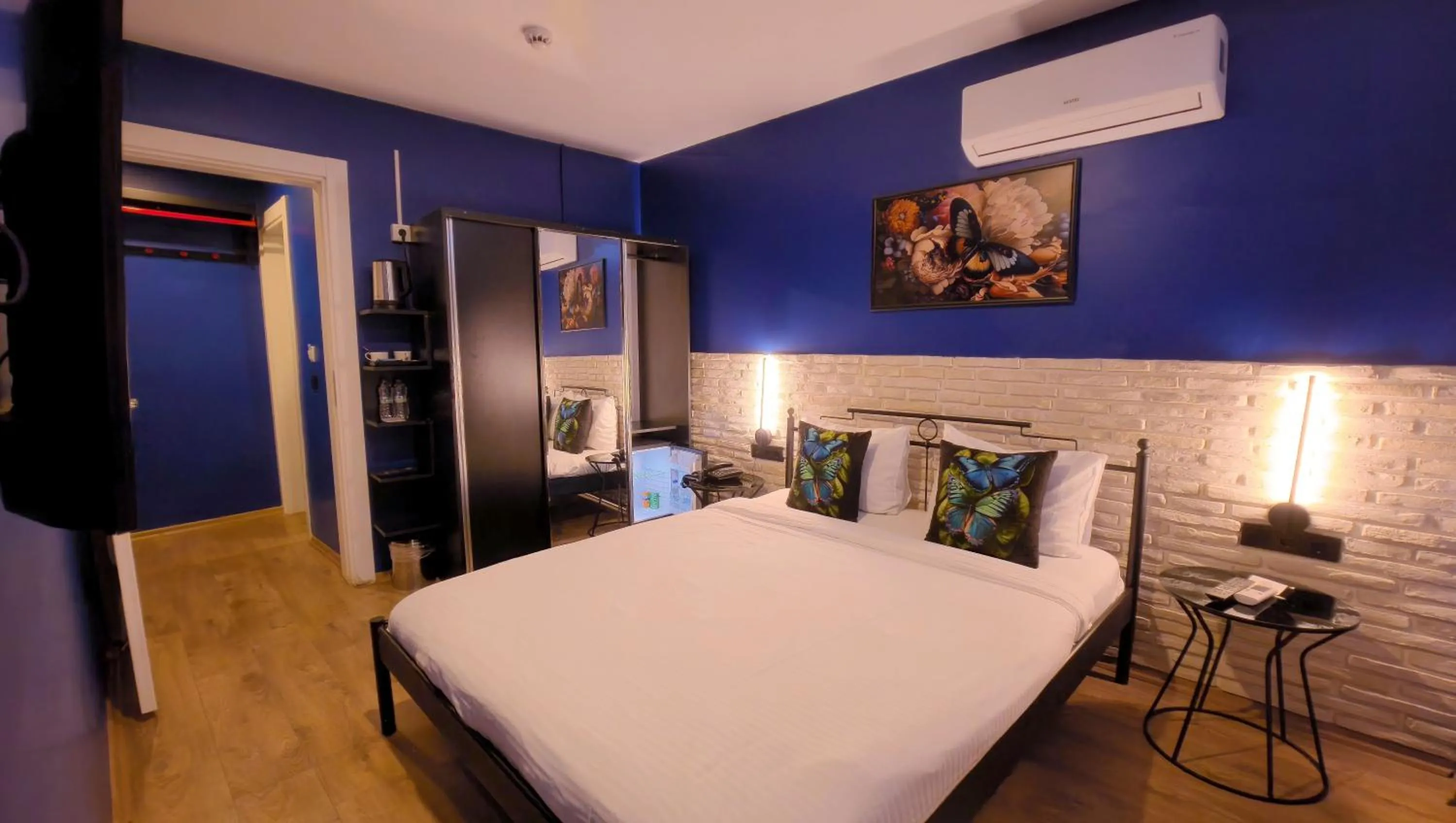 Bedroom, Bed in THINK HOTEL