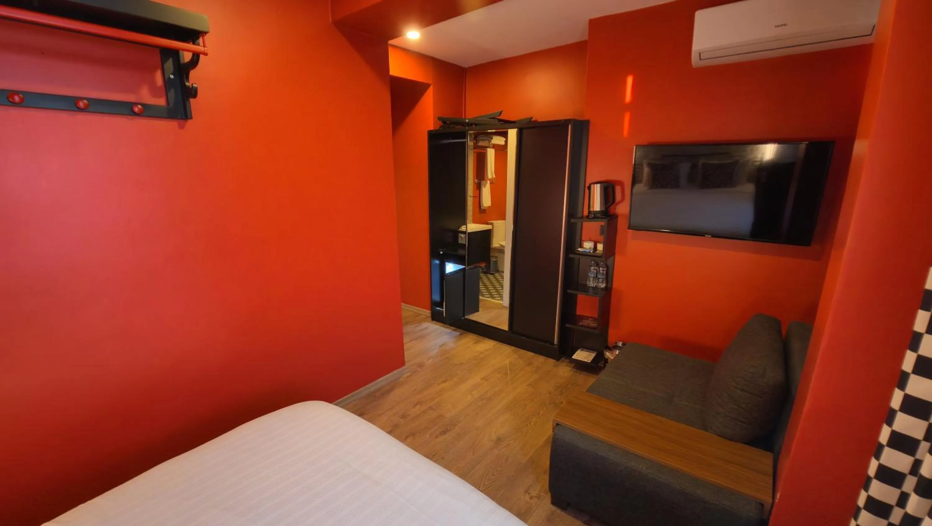 Bedroom, Bed in THINK HOTEL