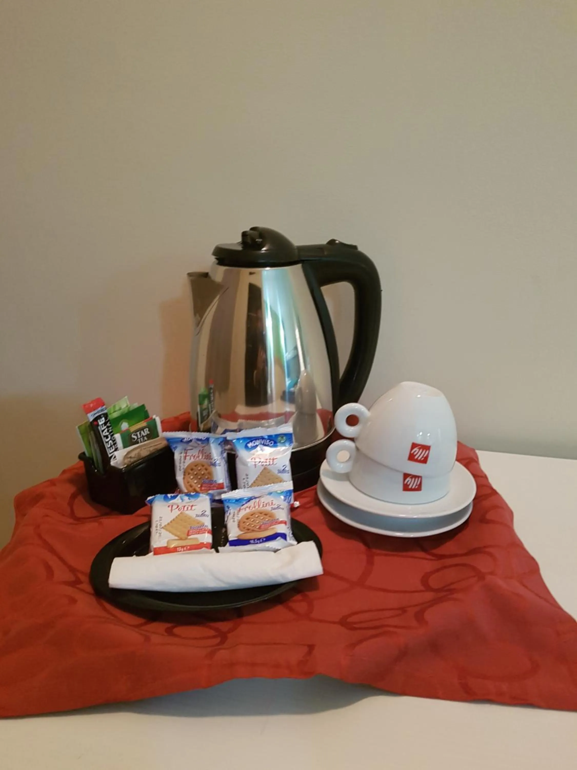 Coffee/tea facilities in Hotel Ascot