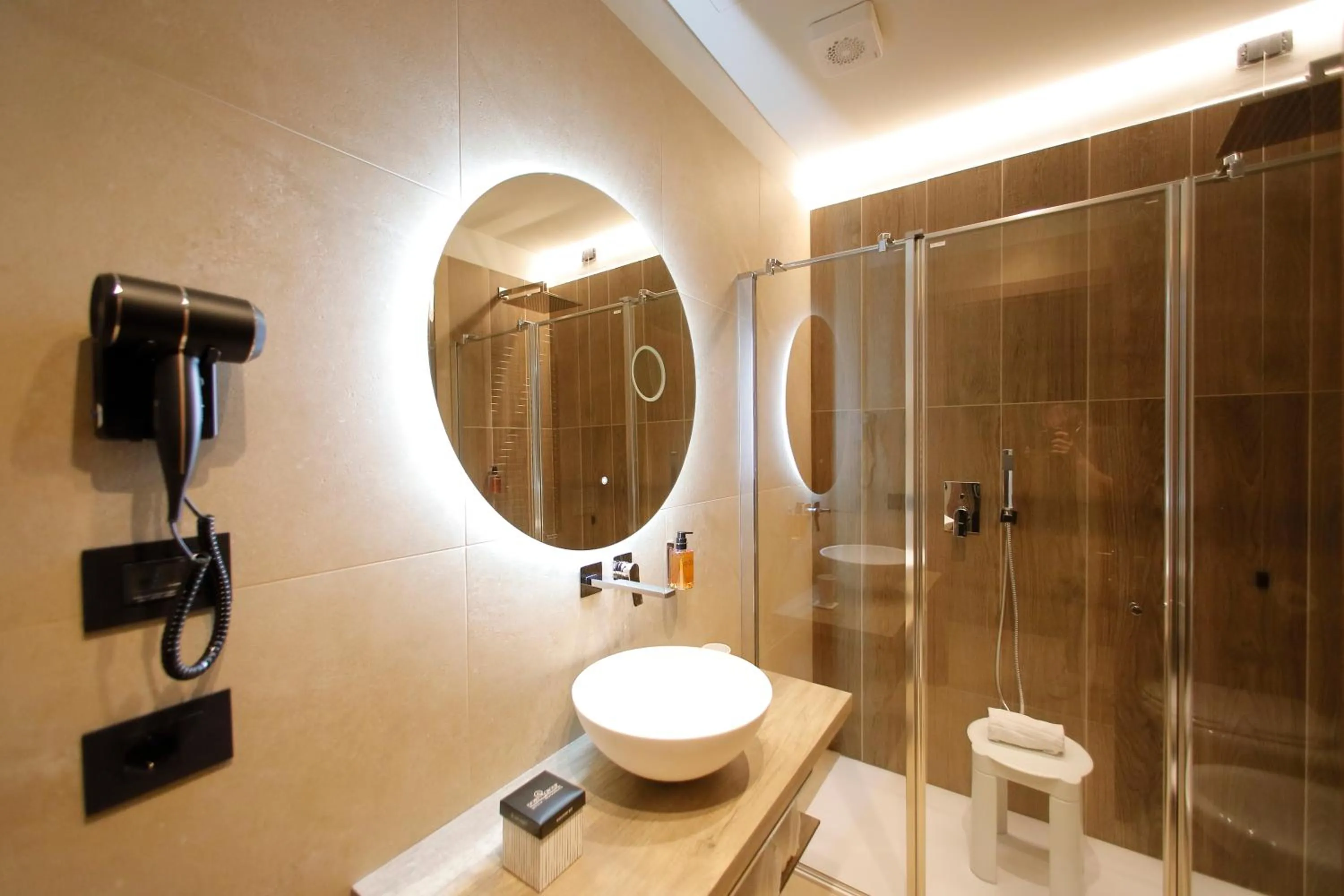 Bathroom in Hotel Namia by Dori