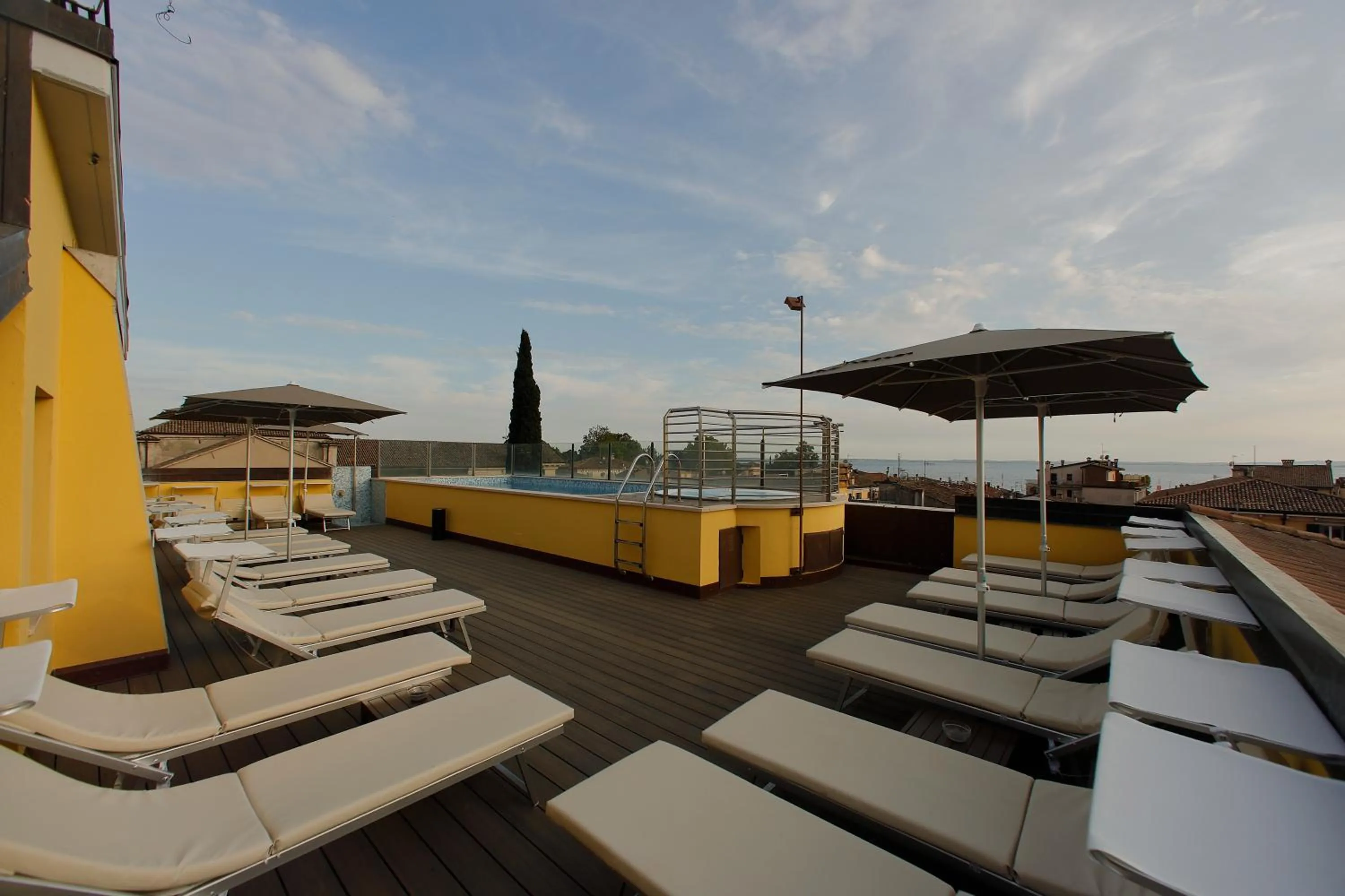 Swimming pool in Hotel Namia by Dori