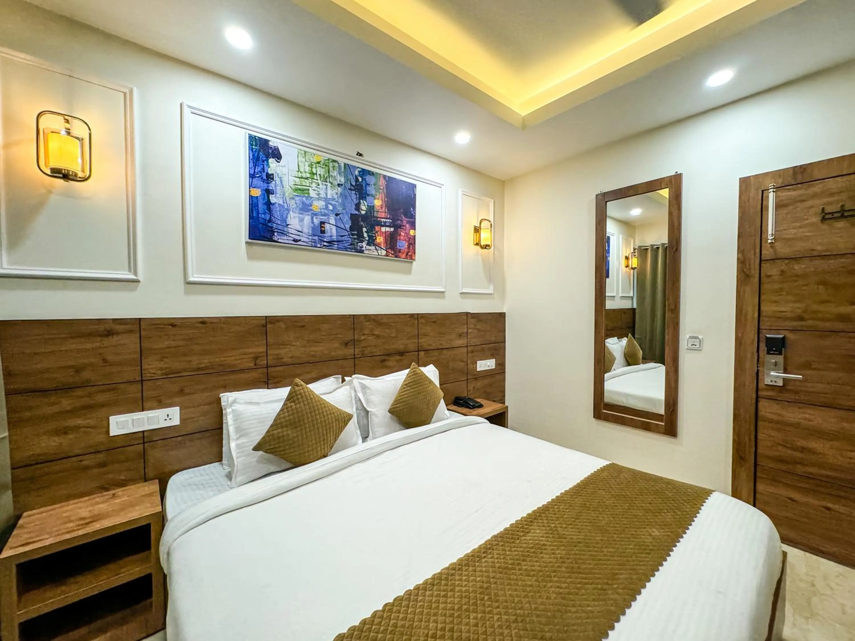 Bed in Hotel Nirvana Bliss, Behind Parmarth Niketan