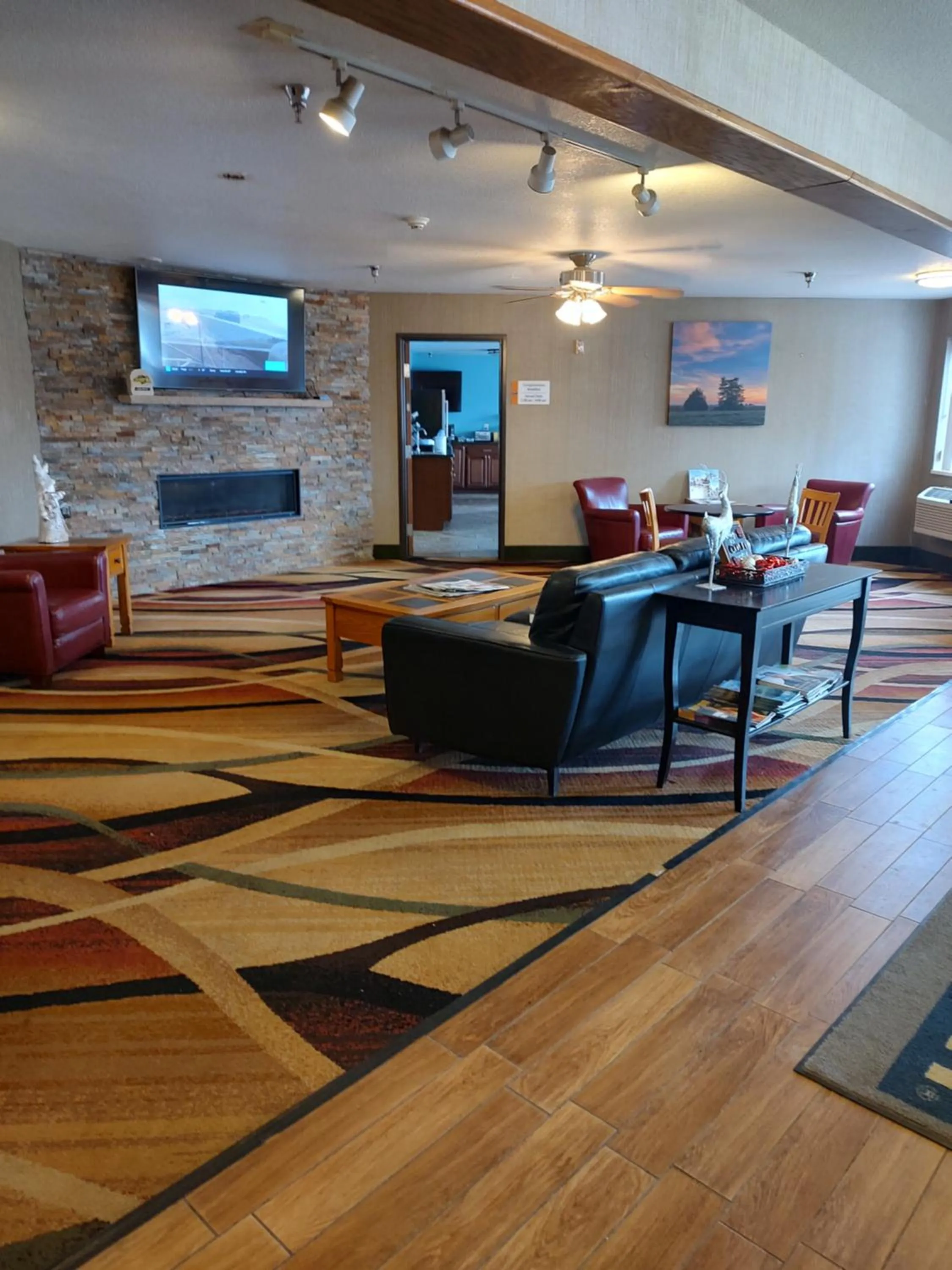 Lobby or reception in Days Inn & Suites by Wyndham Fargo 19th Ave/Airport Dome