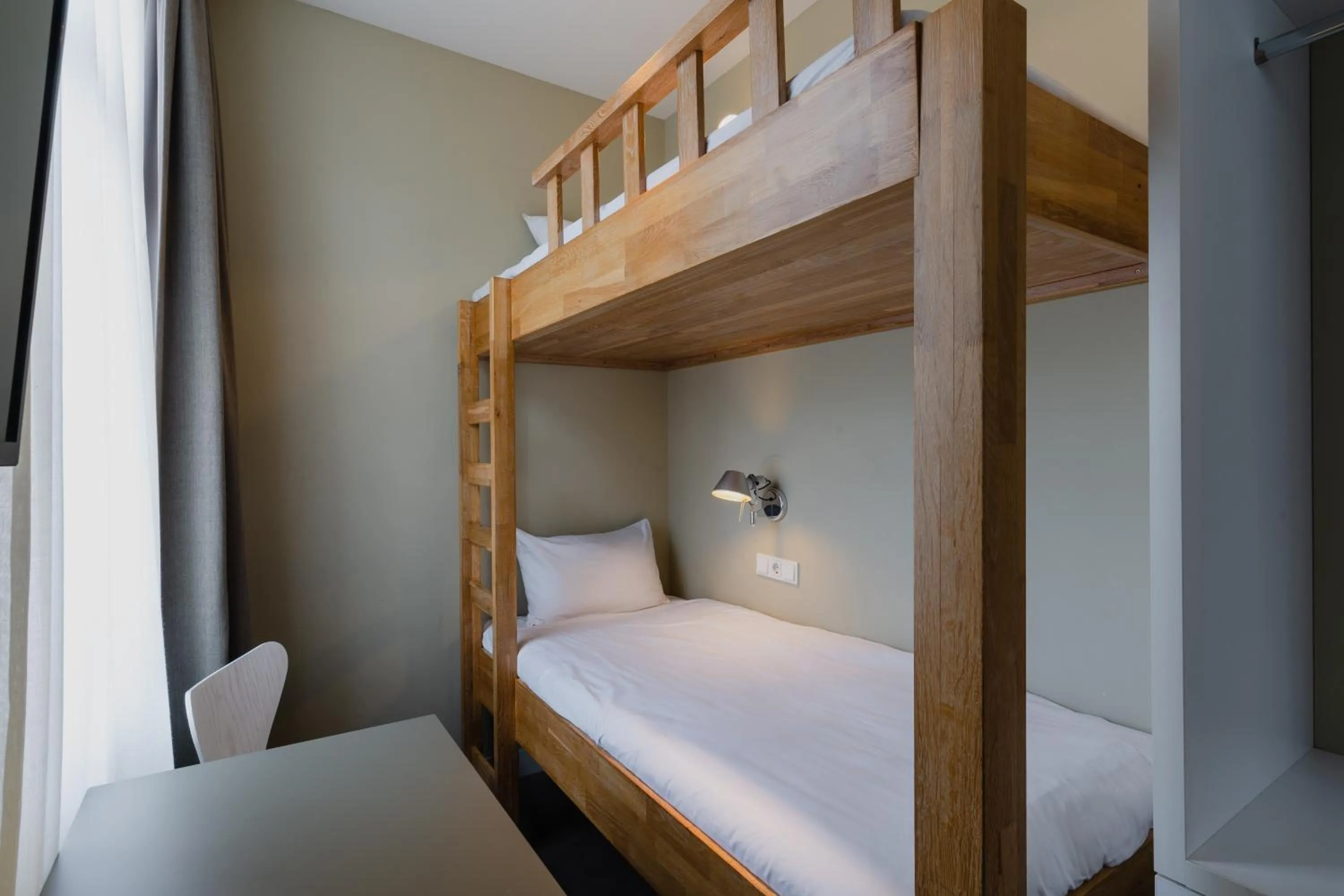 bunk bed, Bed in Hotel Roemer Amsterdam