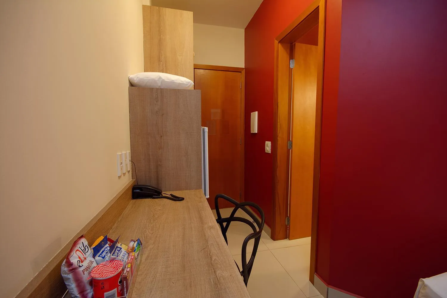 minibar in Golden Tower Express Franca by Fênix Hotéis