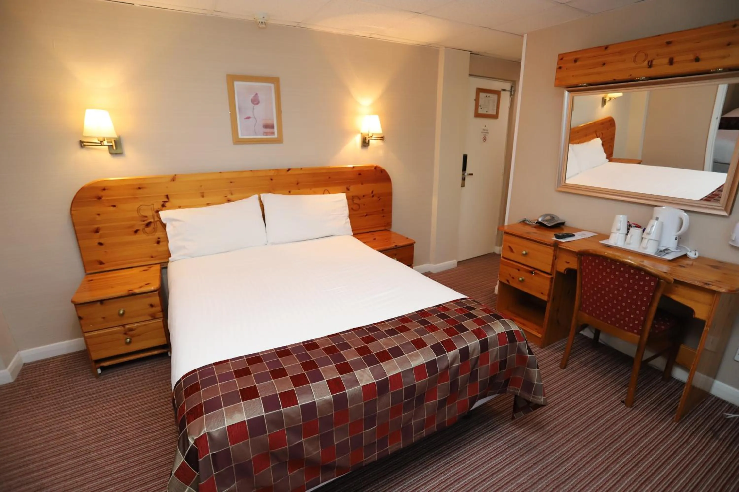 Bed in King Charles Hotel