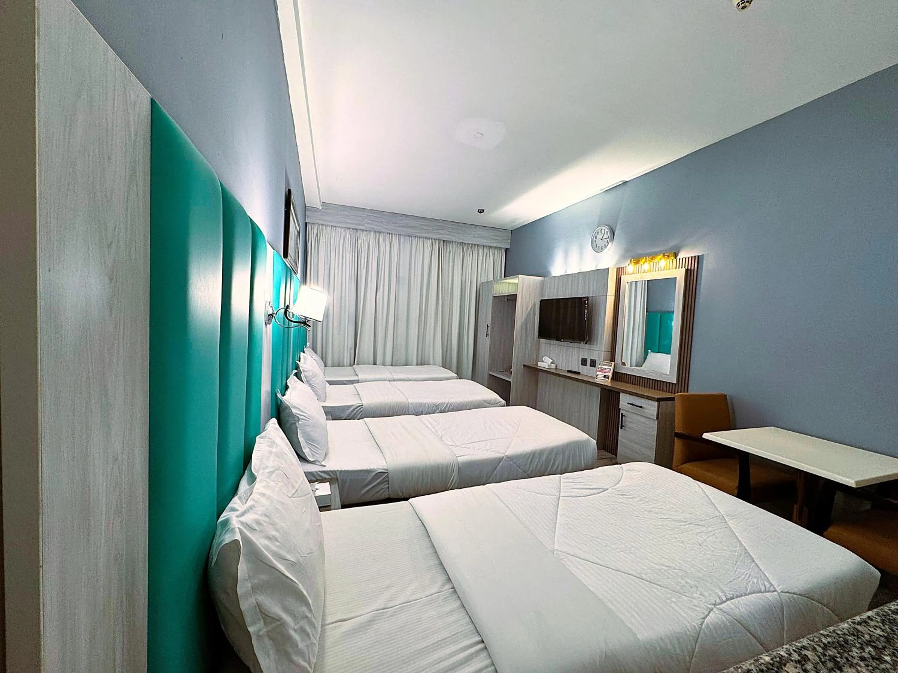 TV and multimedia, Bed in Hafez Hotel Apartments - Al Ras Metro Station