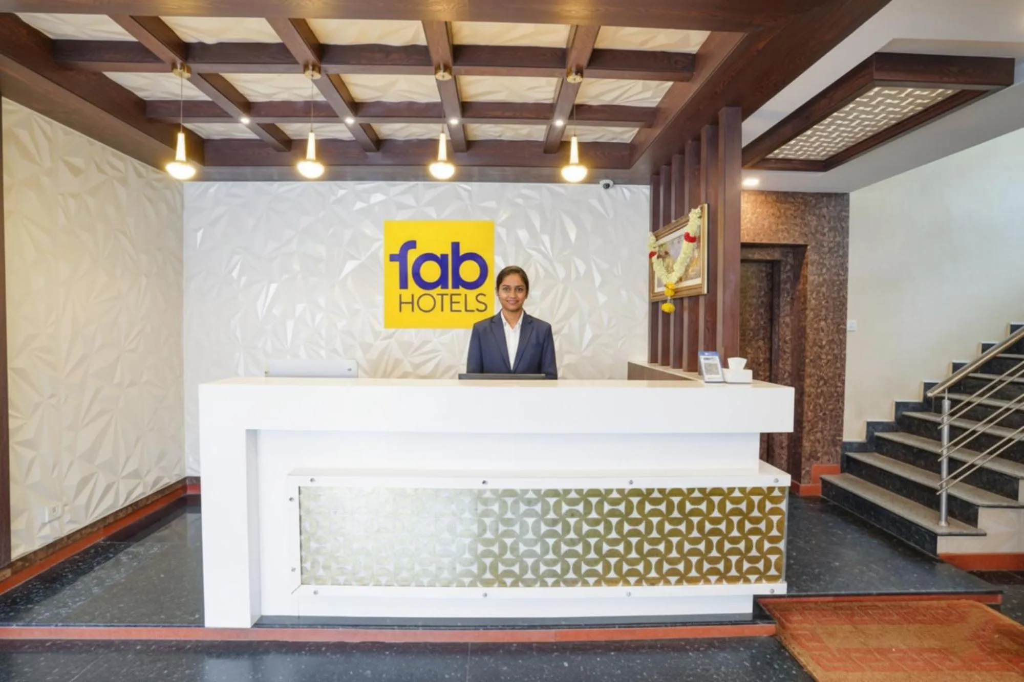 Lobby or reception in FabHotel Savi Inn - Nr Mantri Square Mall