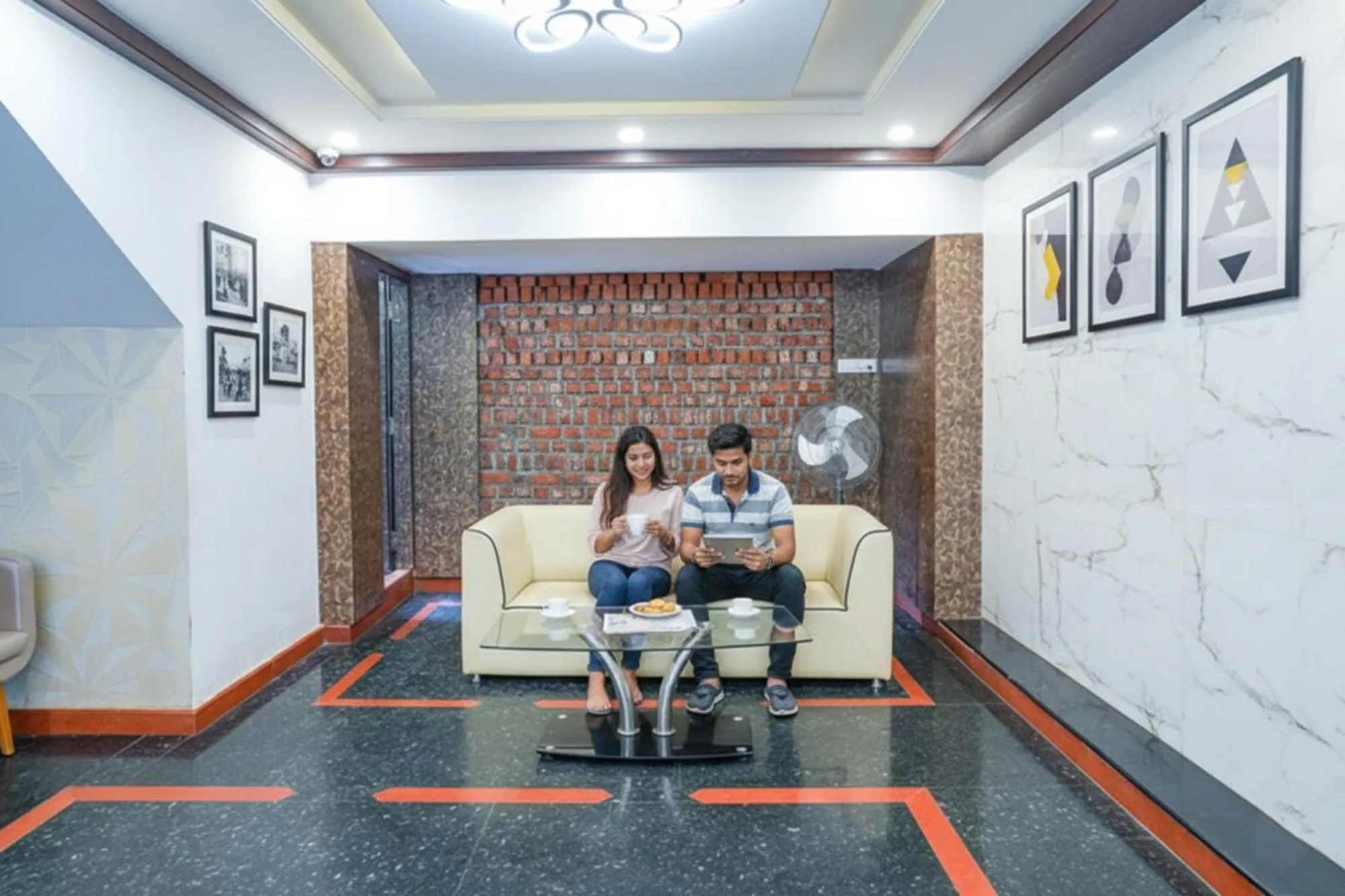 Seating area in FabHotel Savi Inn - Nr Mantri Square Mall