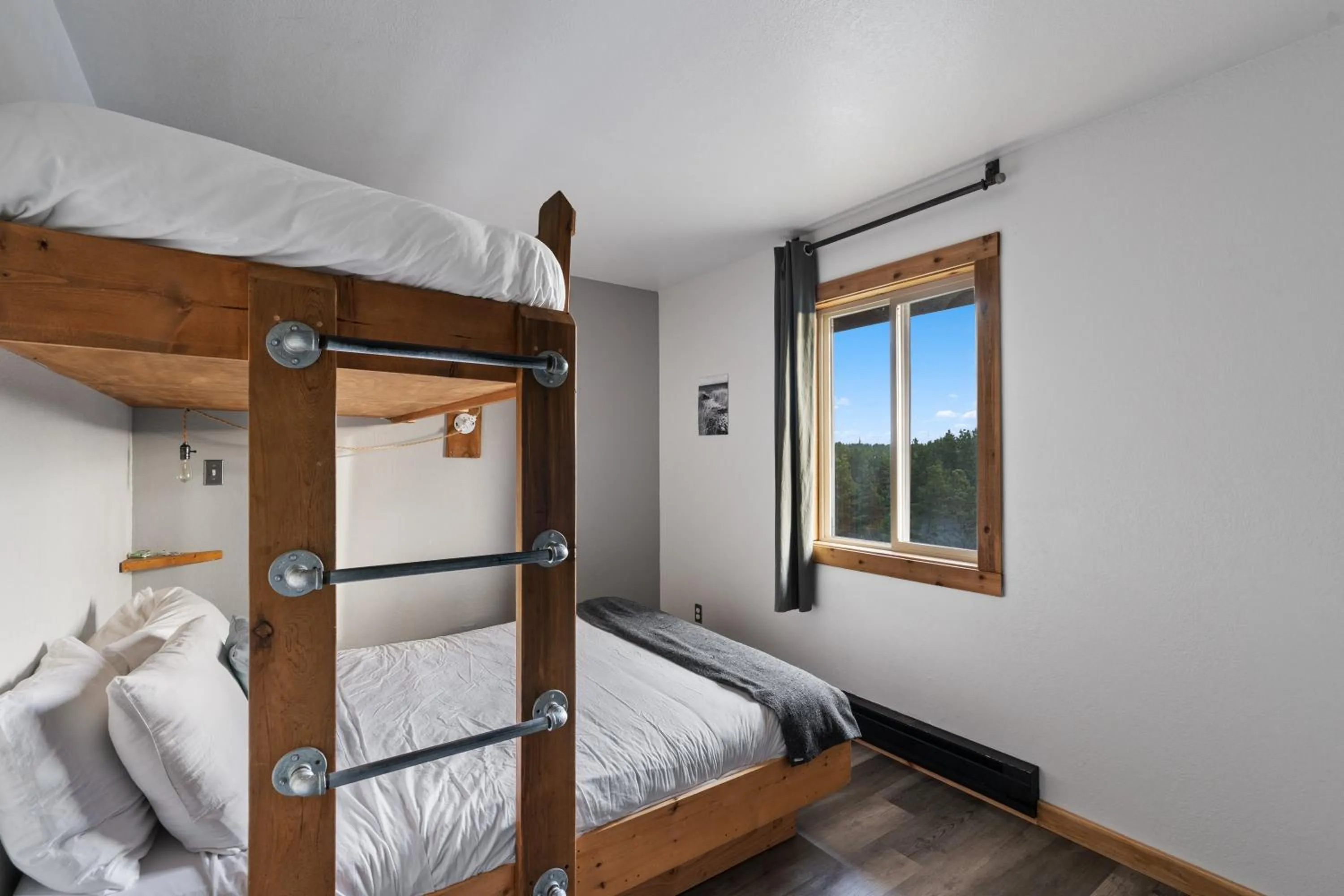 Bedroom, Bed in Adrift Hotel