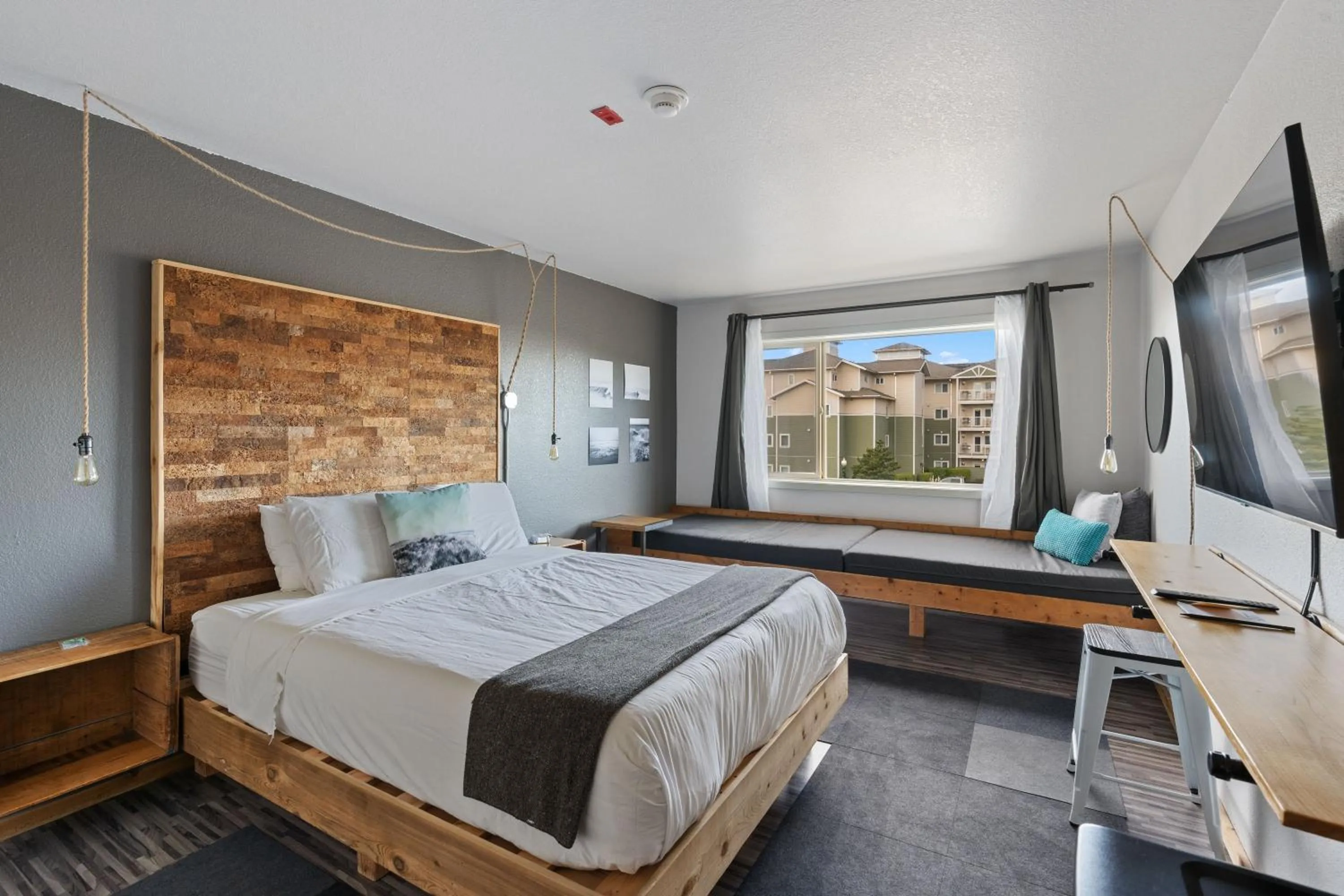 Bedroom, Bed in Adrift Hotel