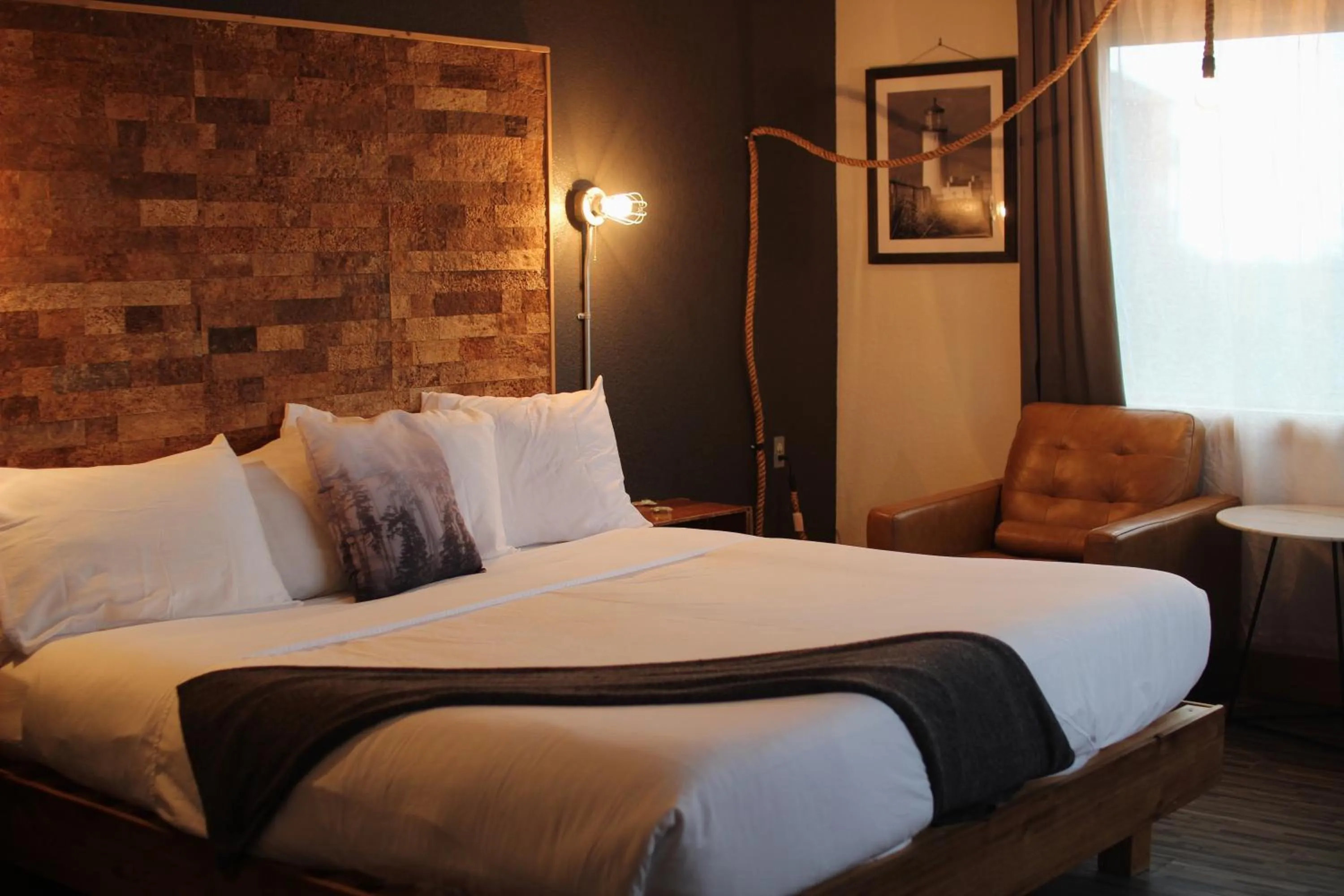 Bedroom, Bed in Adrift Hotel