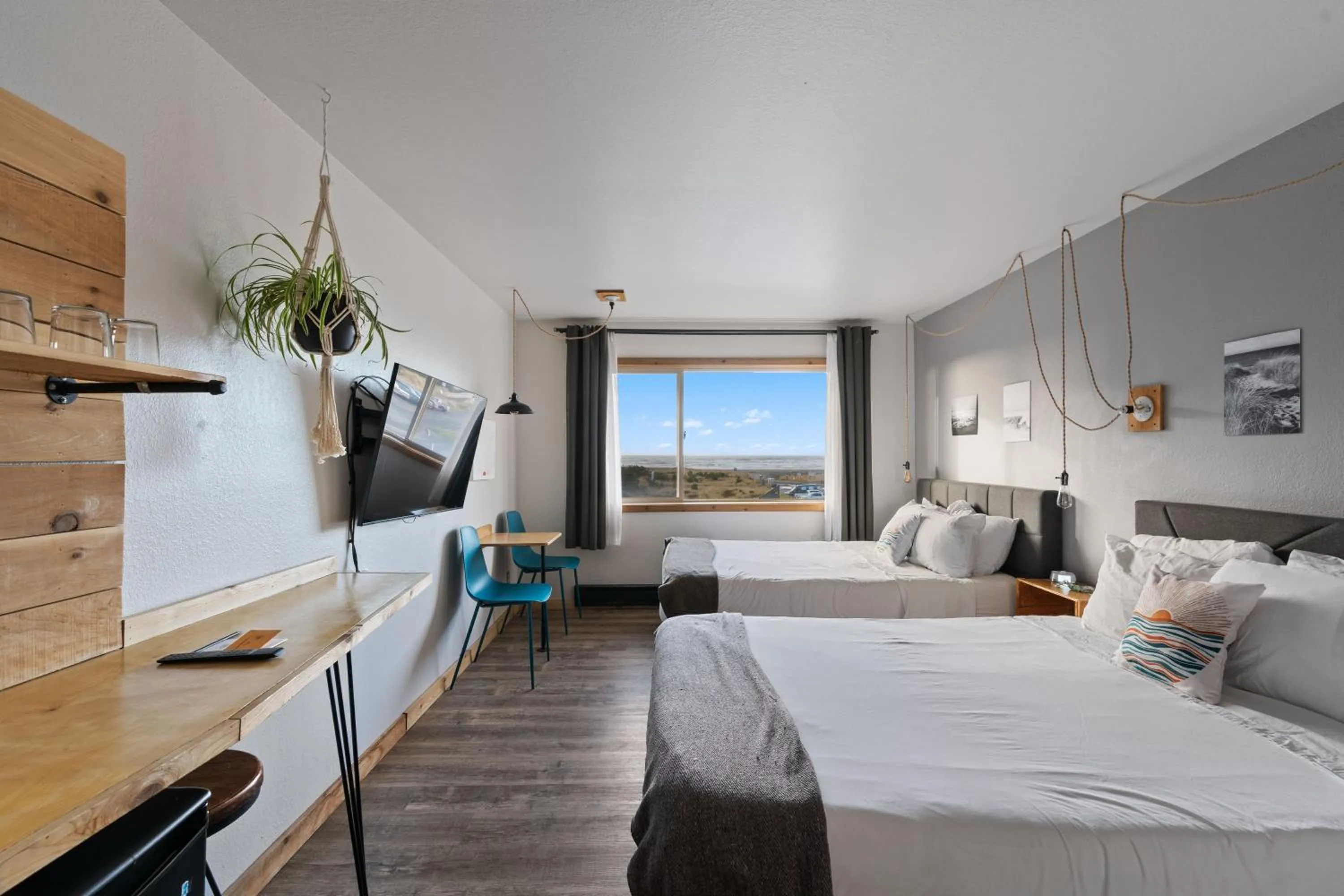 Bedroom, Bed in Adrift Hotel