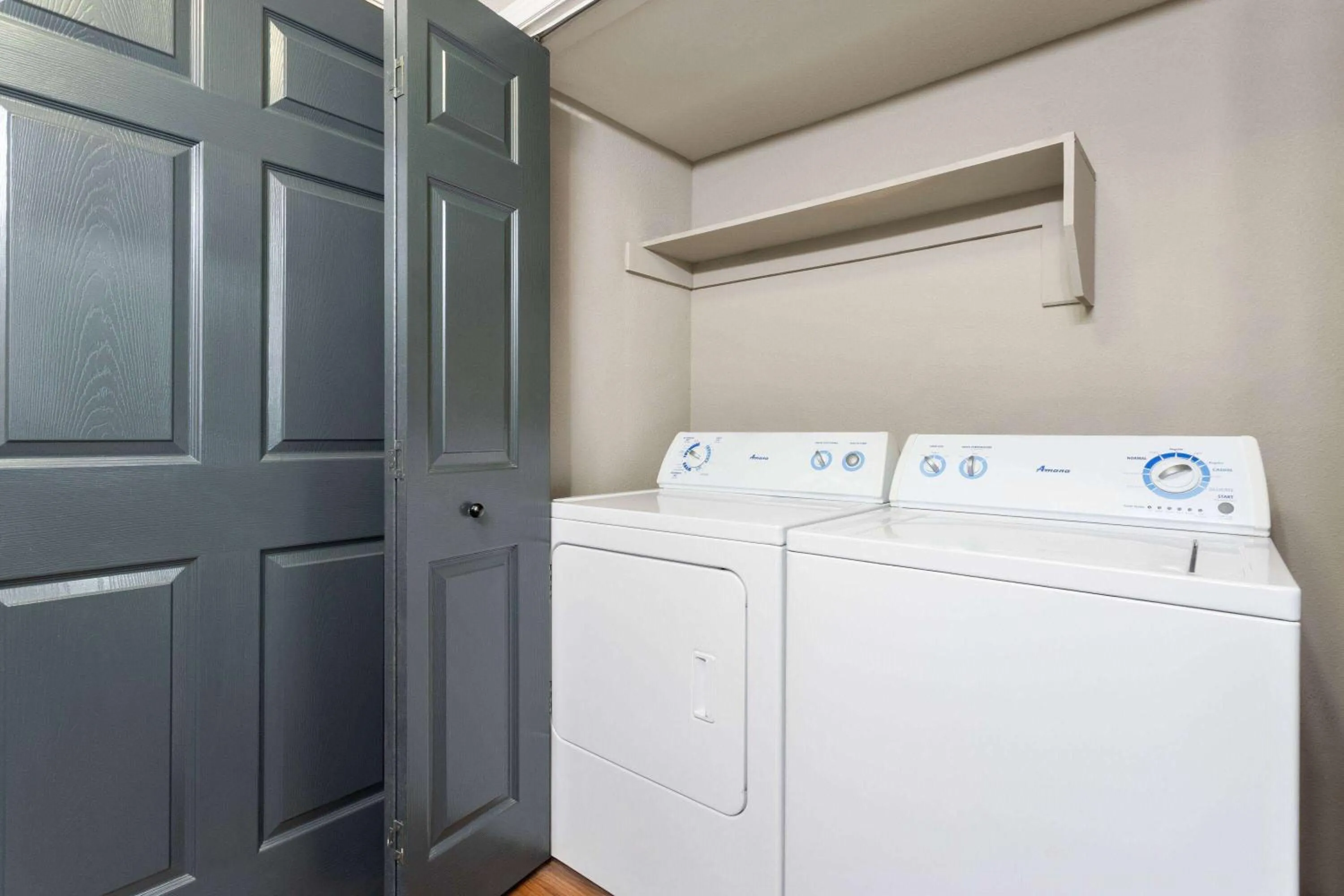 Photo of the whole room in Eagle's Den Three Rivers Texas a Travelodge by Wyndham