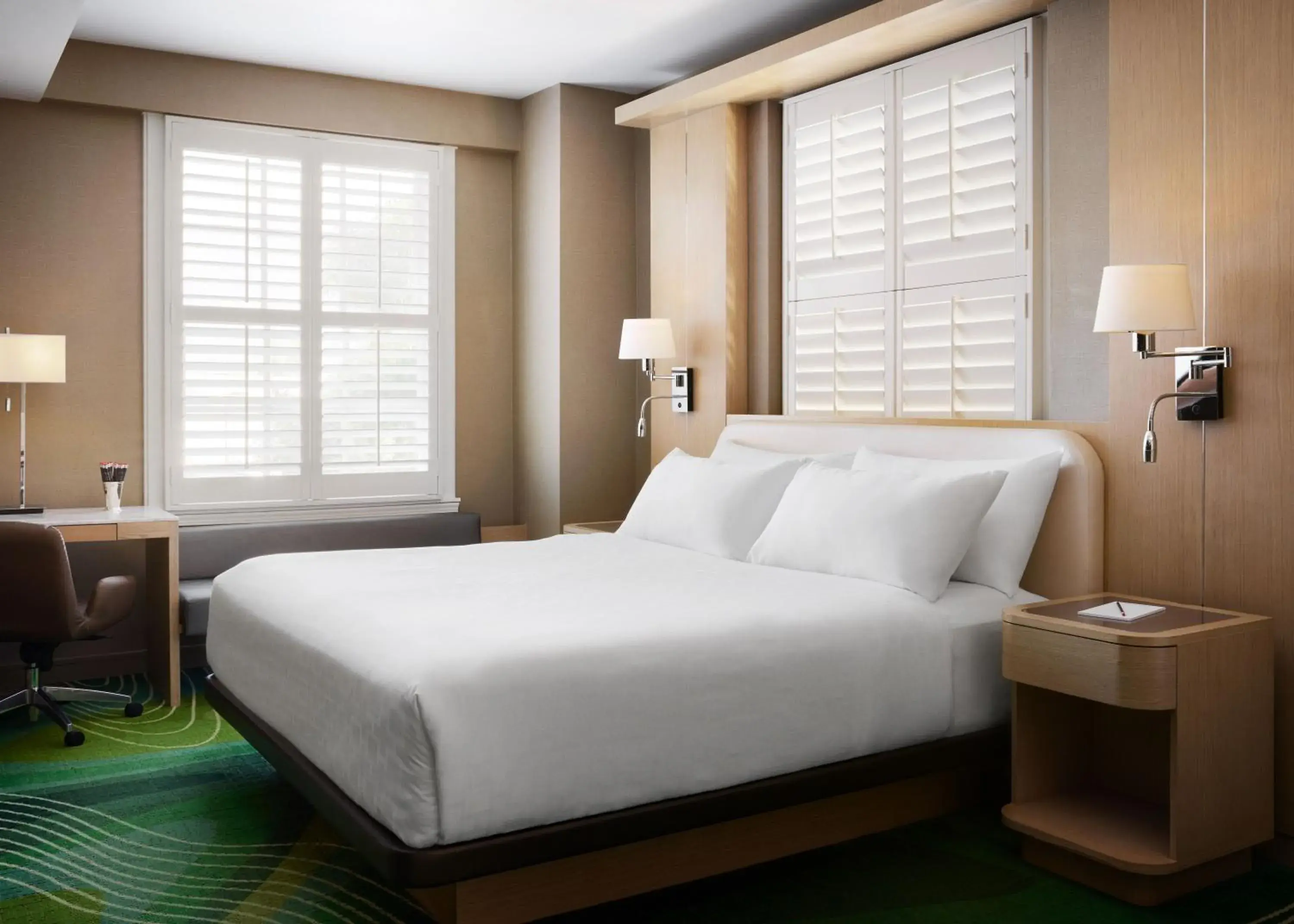 Premier Corner One King Bed in Pasadena Hotel & Pool Premier Corner One King Bed in Pasadena Hotel & Pool