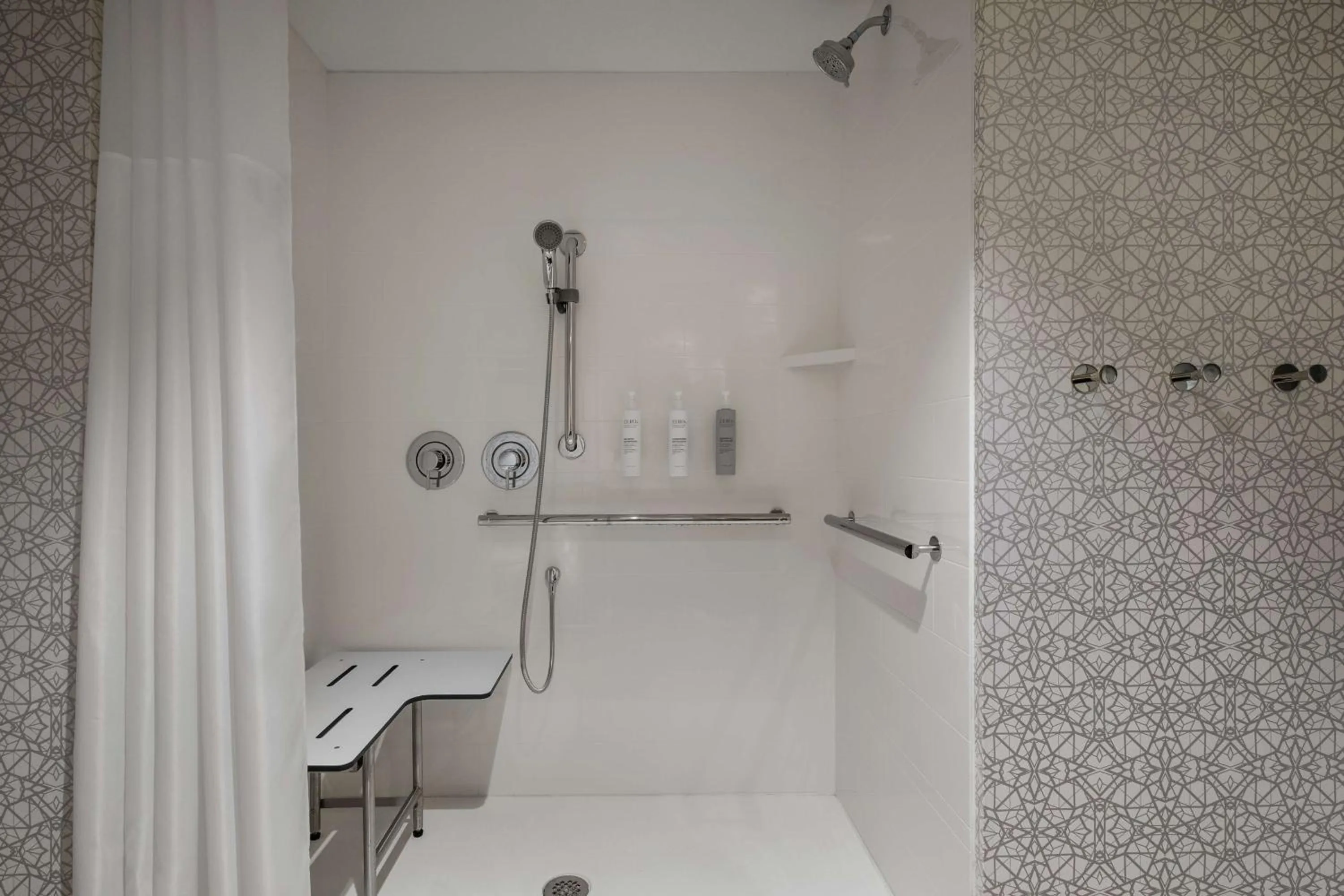 Bathroom in Hampton Inn Austin East Side 5th Street