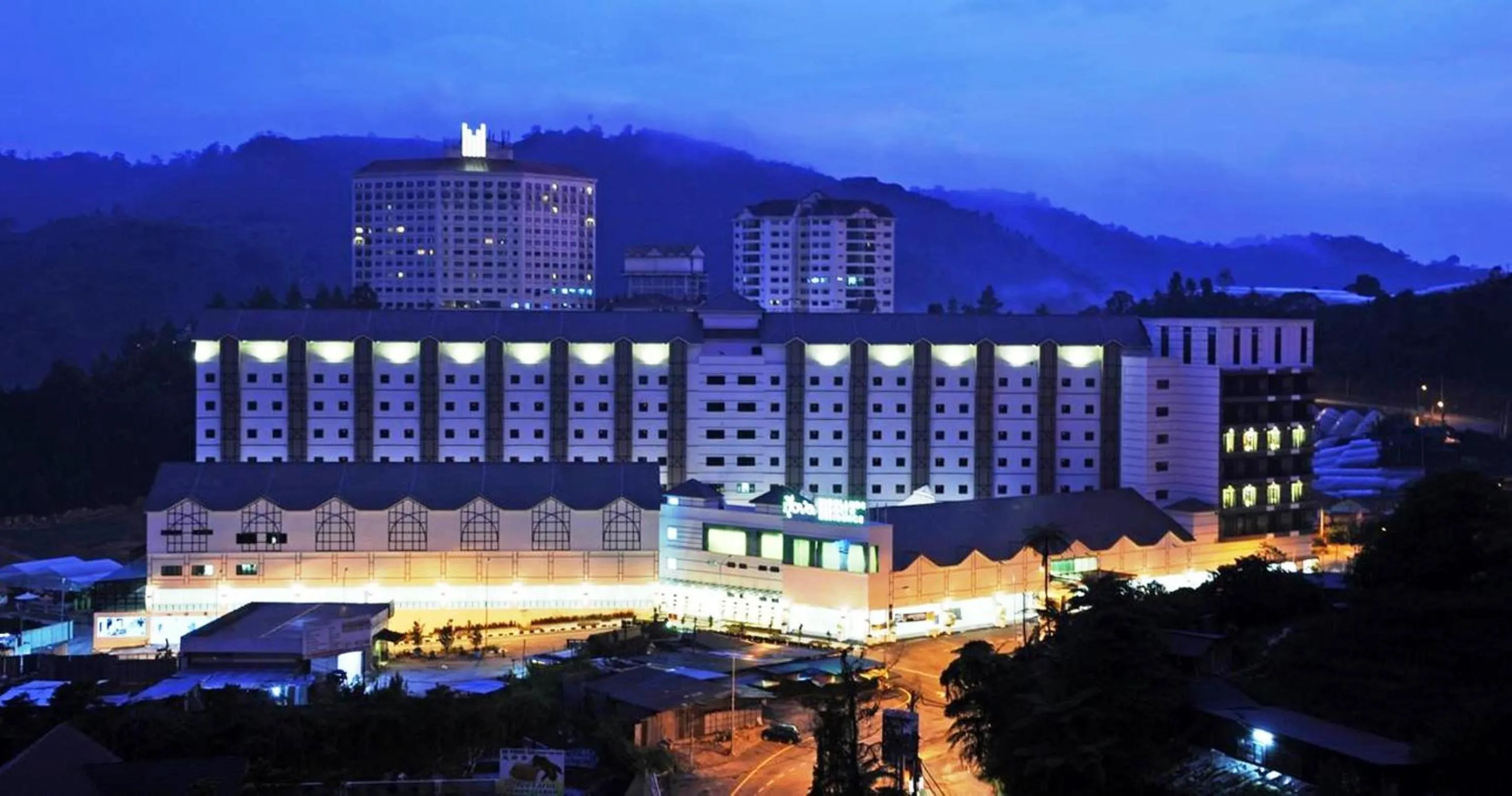 Property building in Nova Highlands Hotel