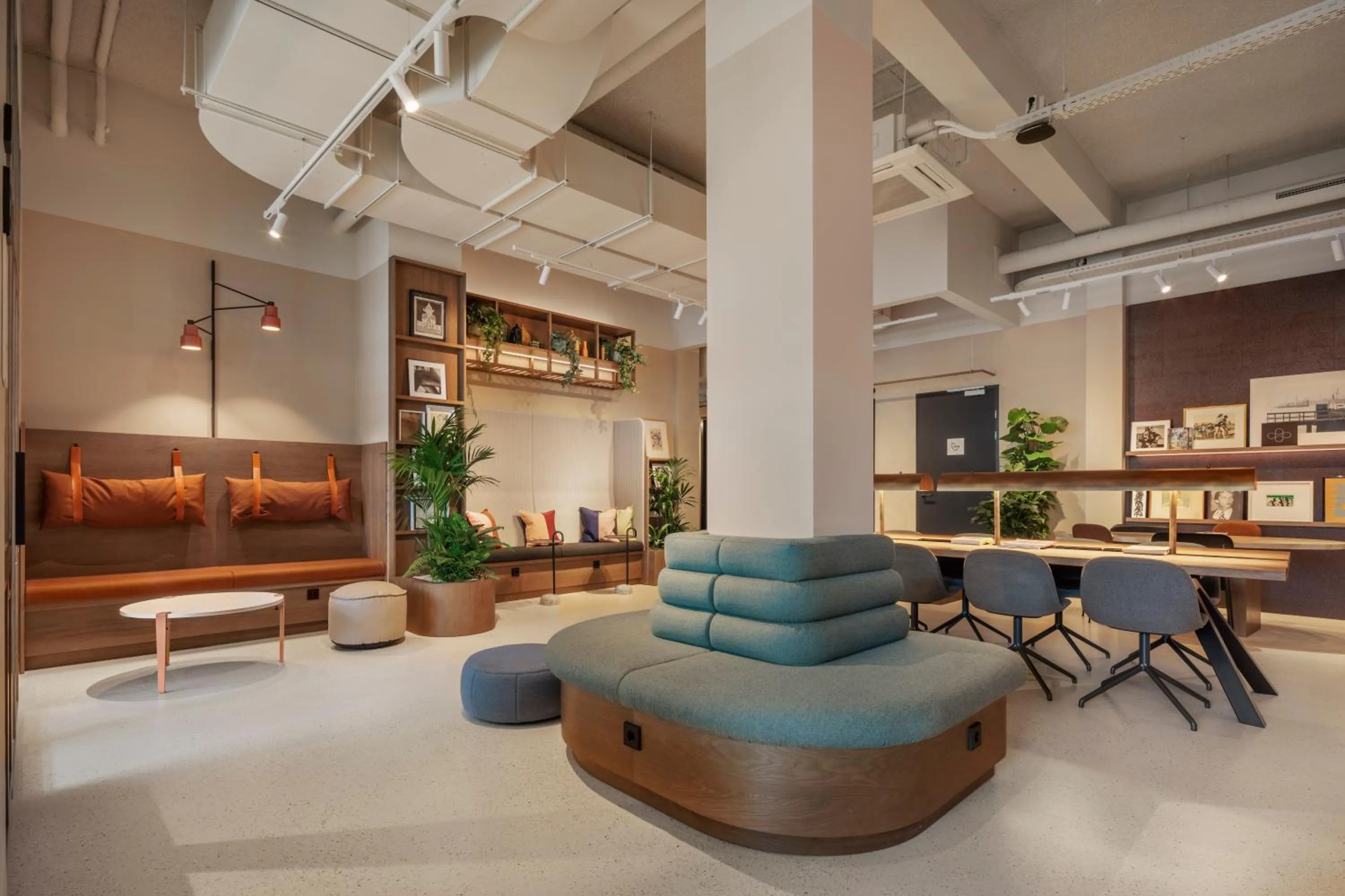 Lobby or reception in The Usual Rotterdam