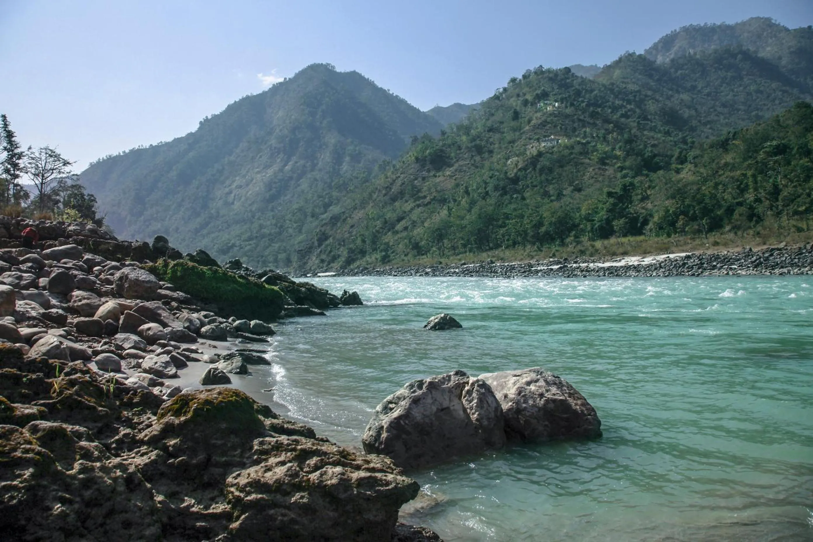 Mountain view in Anand Kashi by the Ganges Rishikesh - IHCL Seleqtions