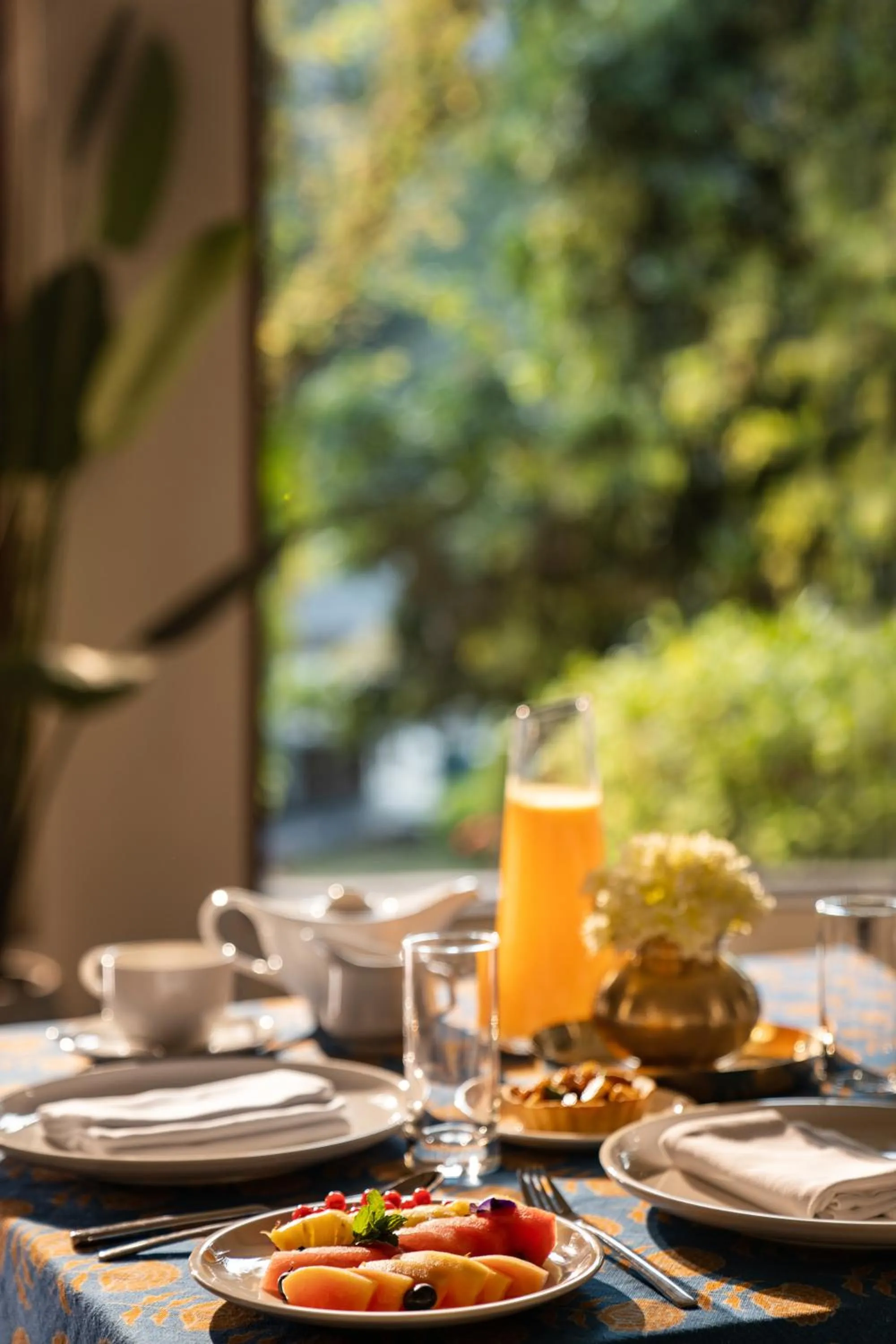 Restaurant/places to eat in Anand Kashi by the Ganges Rishikesh - IHCL Seleqtions