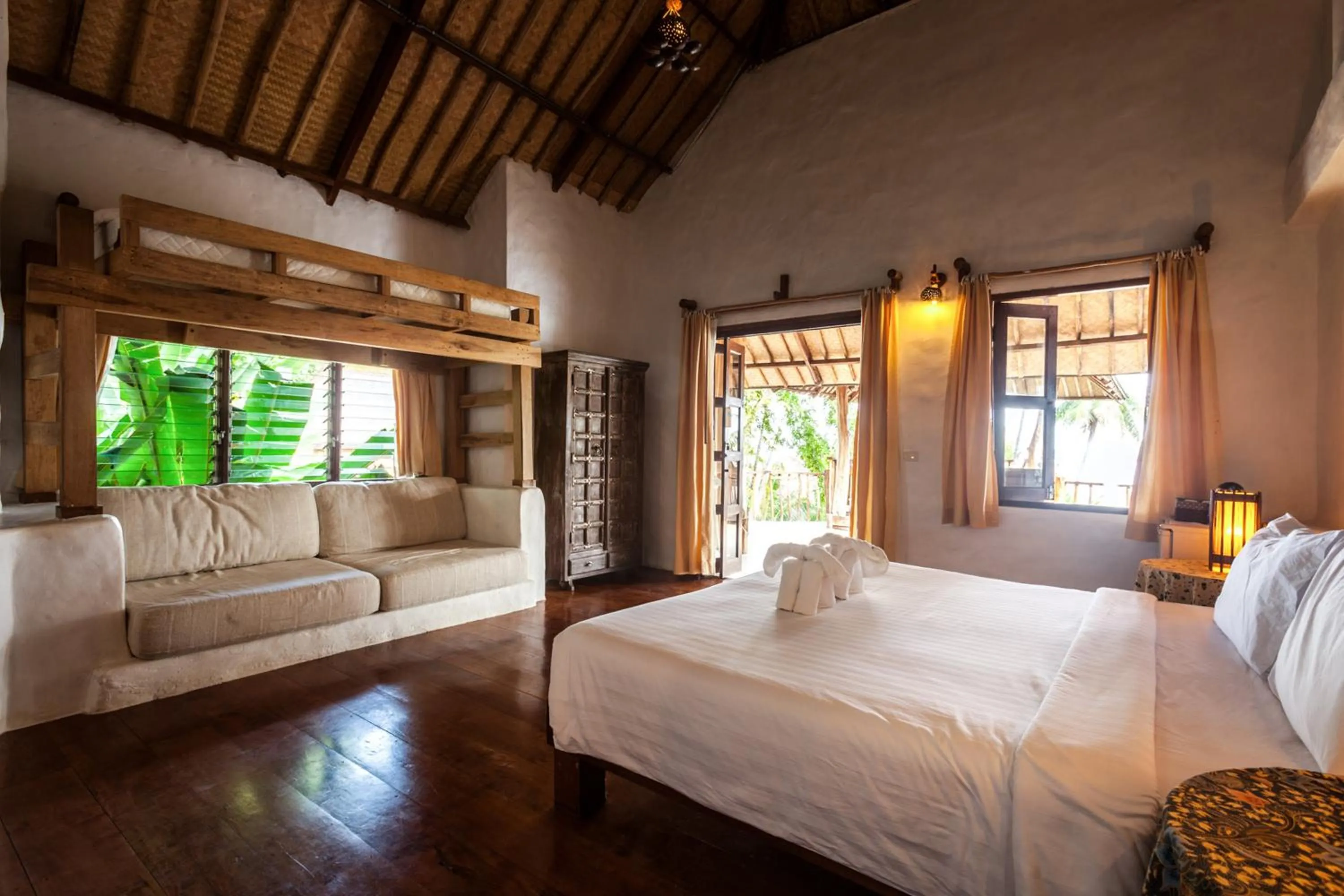 Bed in Koh Mak Cococape Resort