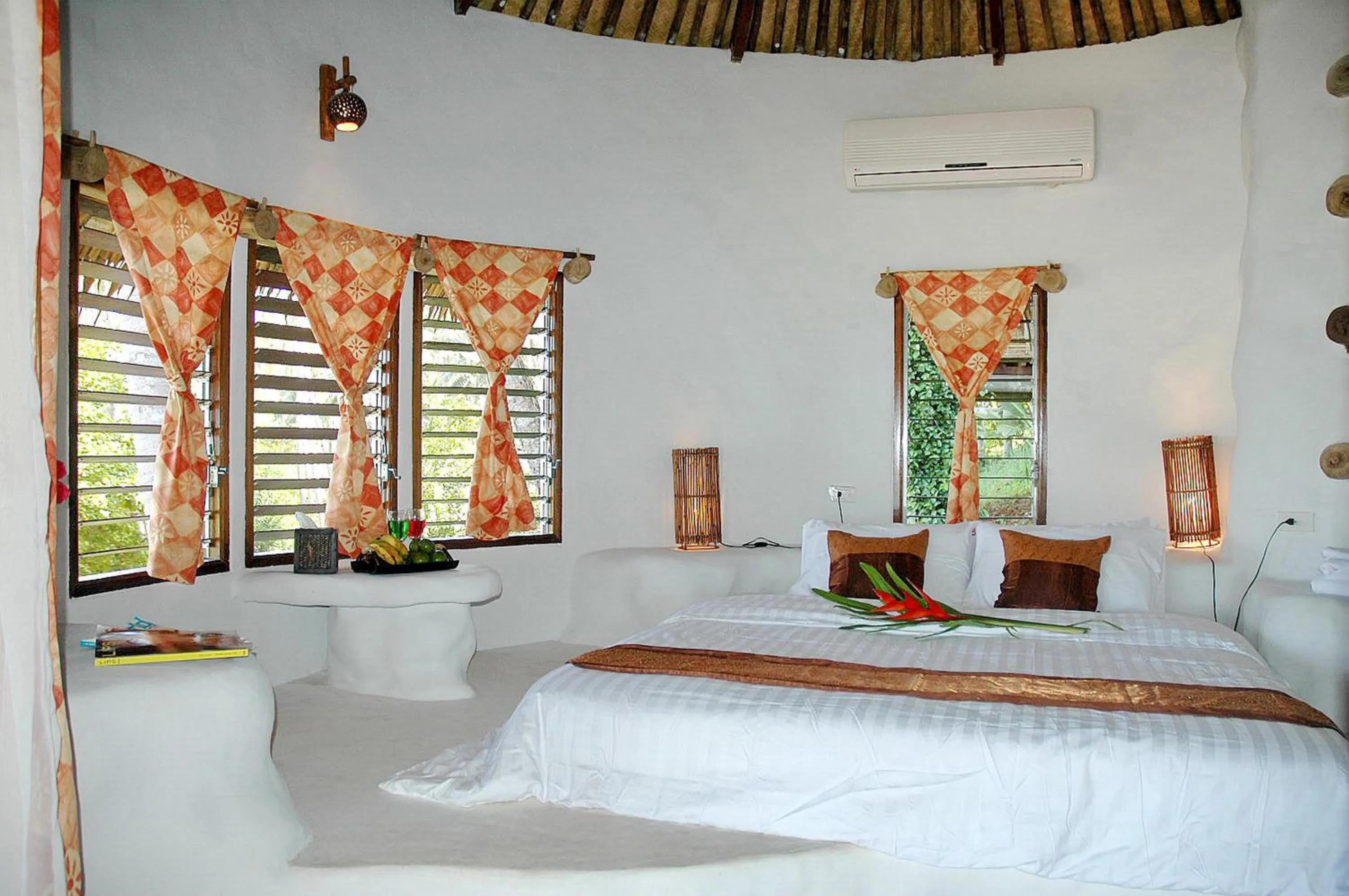 Bed in Koh Mak Cococape Resort