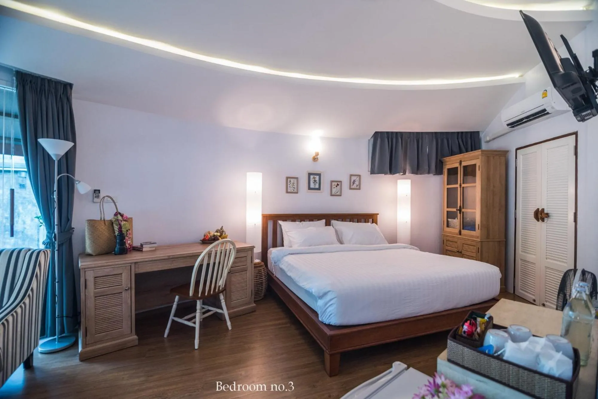 Bed in Koh Mak Cococape Resort