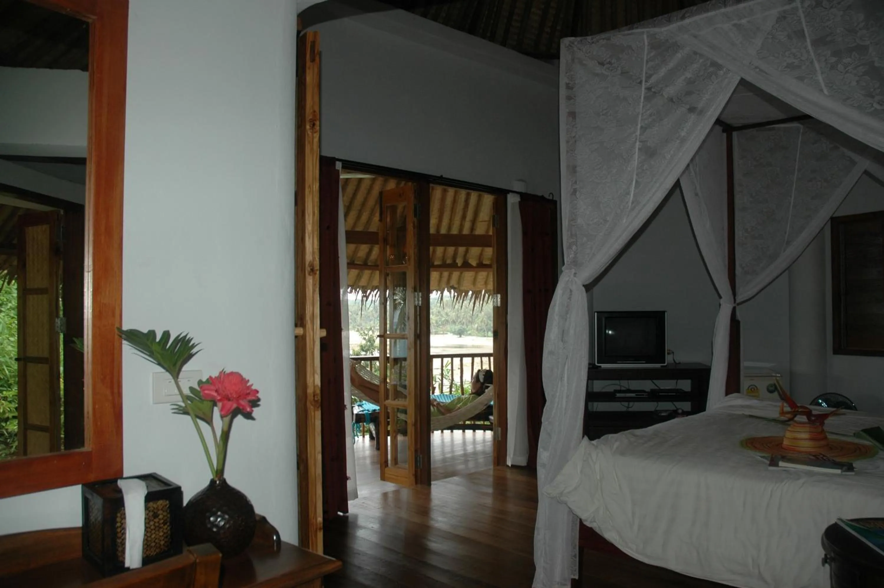 Bed in Koh Mak Cococape Resort