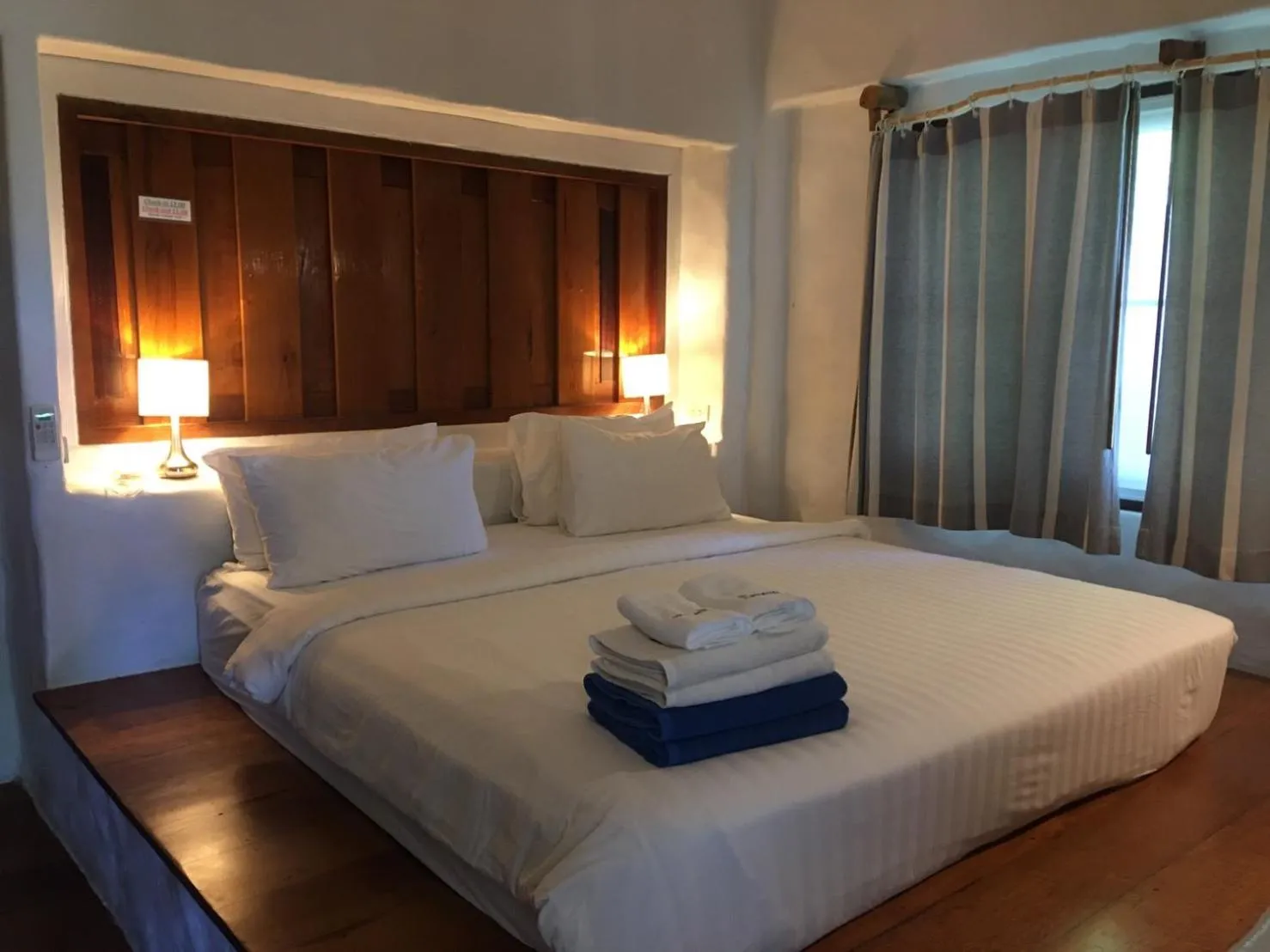 Bed in Koh Mak Cococape Resort