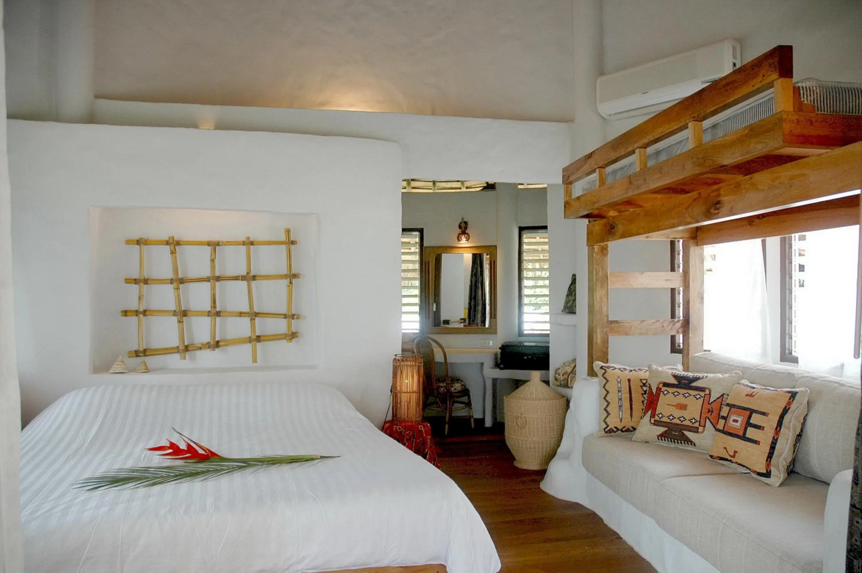 Bed in Koh Mak Cococape Resort