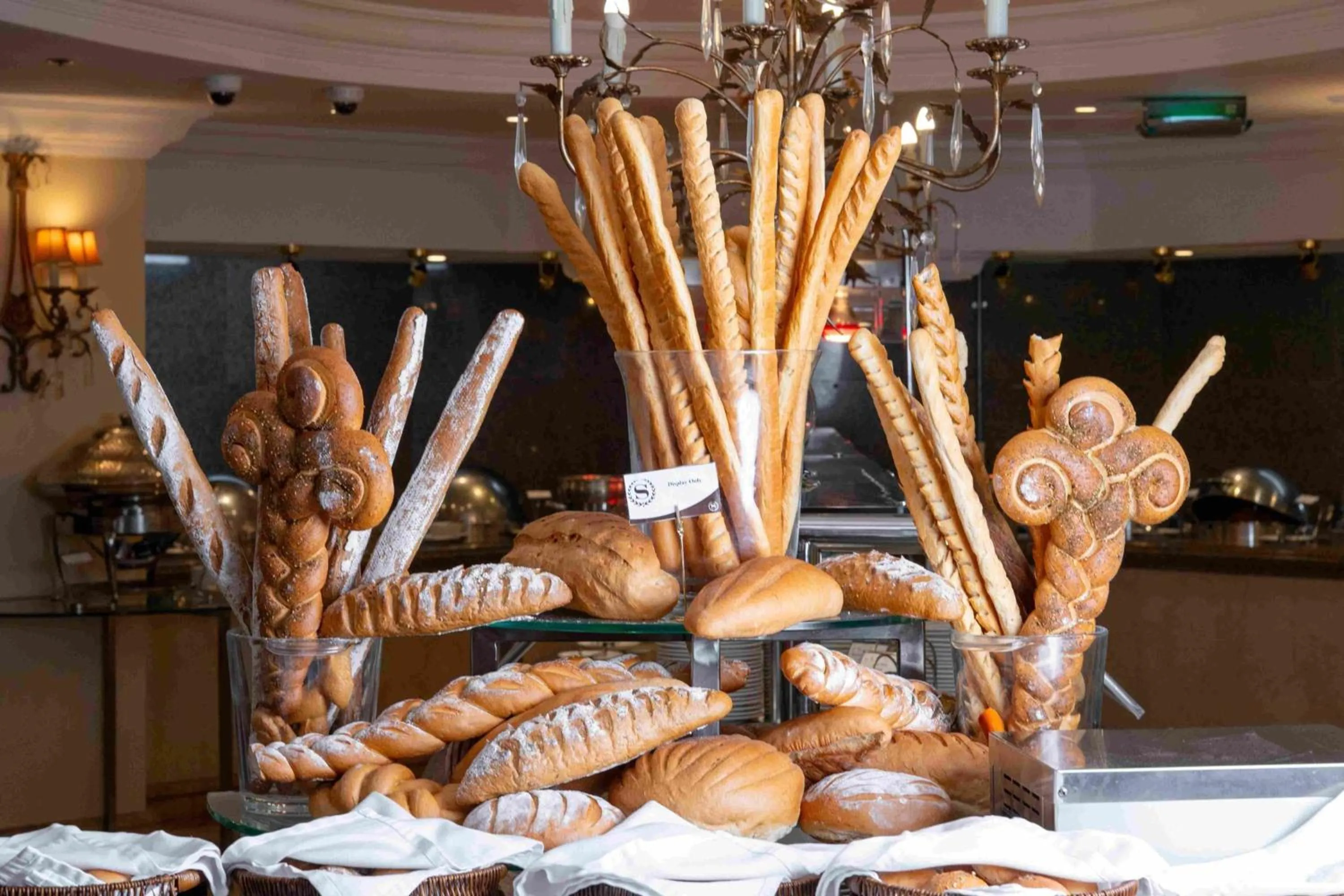 Food and drinks in Sheraton Khalidiya Hotel