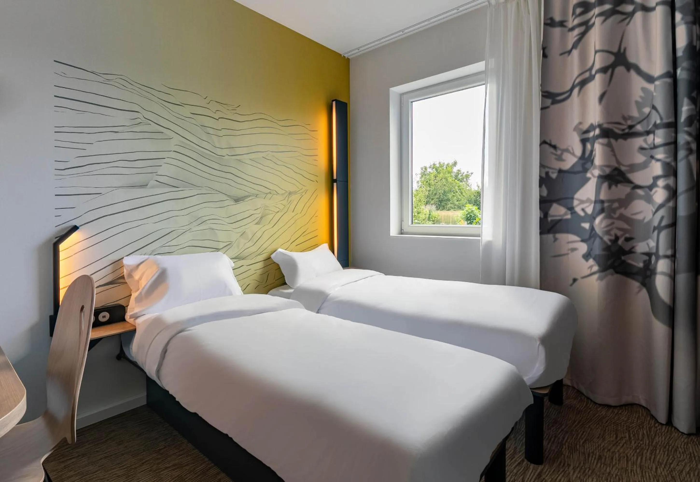 Bedroom, Bed in B&B HOTEL Mulhouse Bâle Aéroport