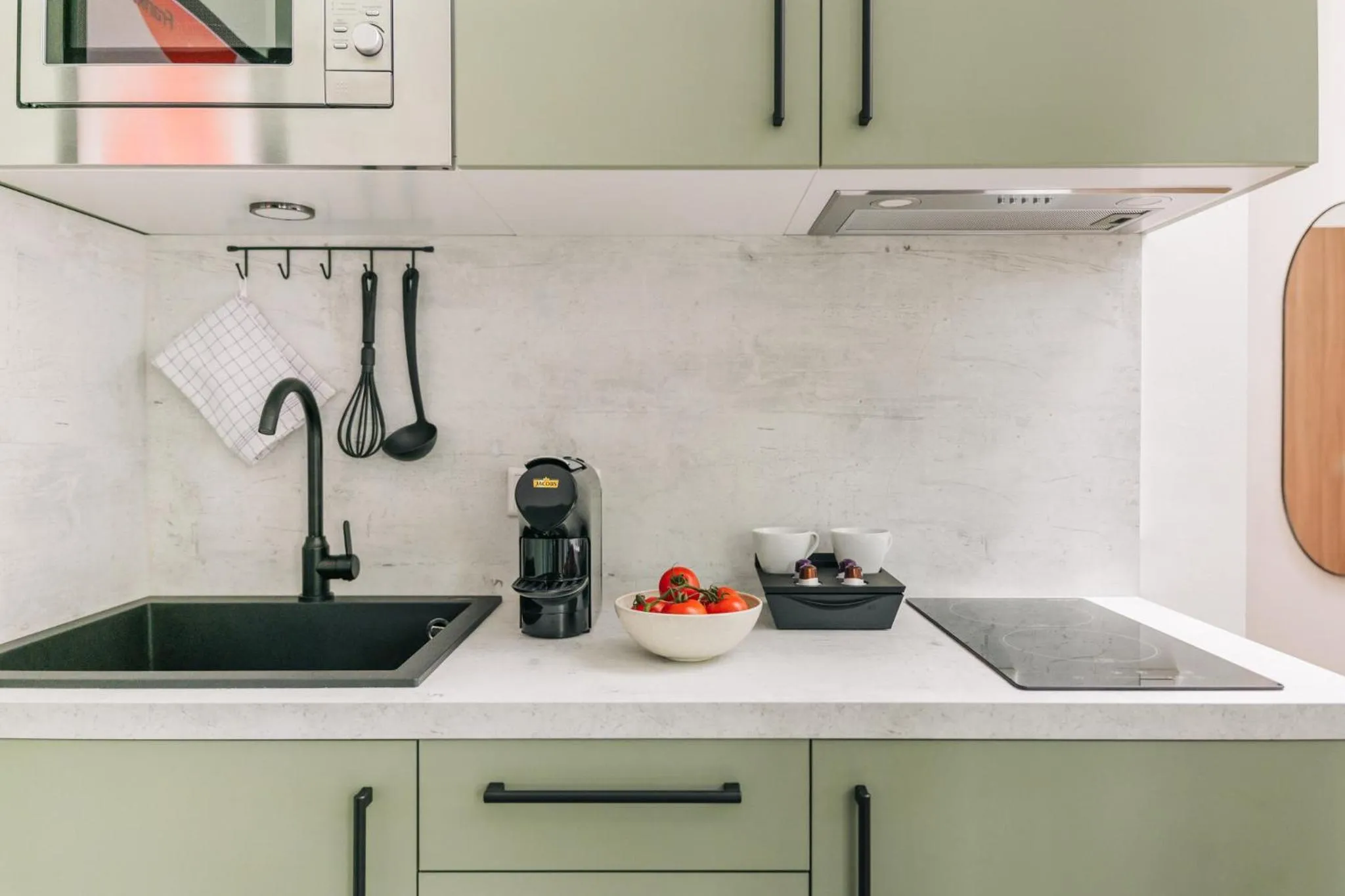 Kitchen or kitchenette in Homaris Apartments Frankfurt