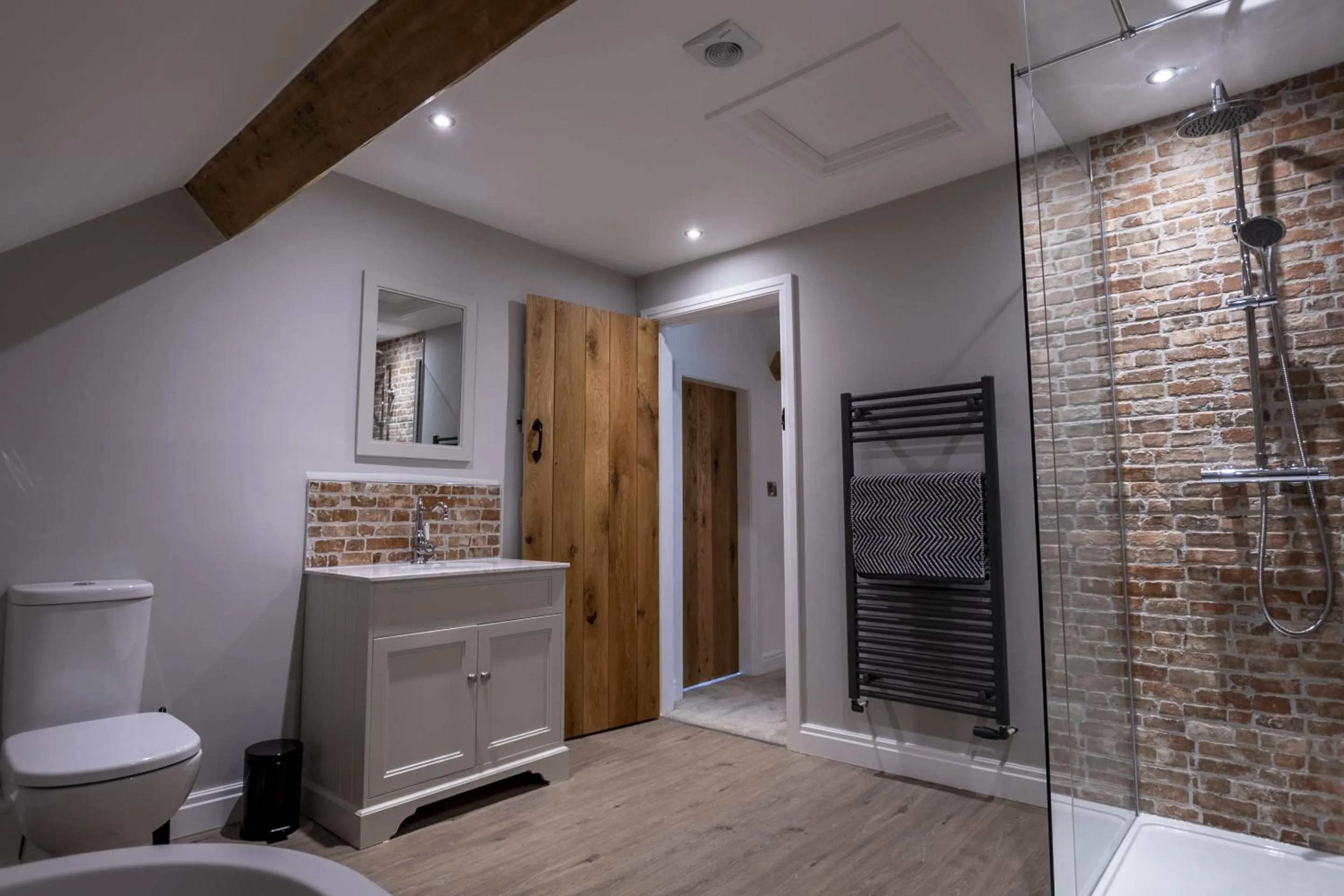 Bathroom in Pen Isa’r Llan