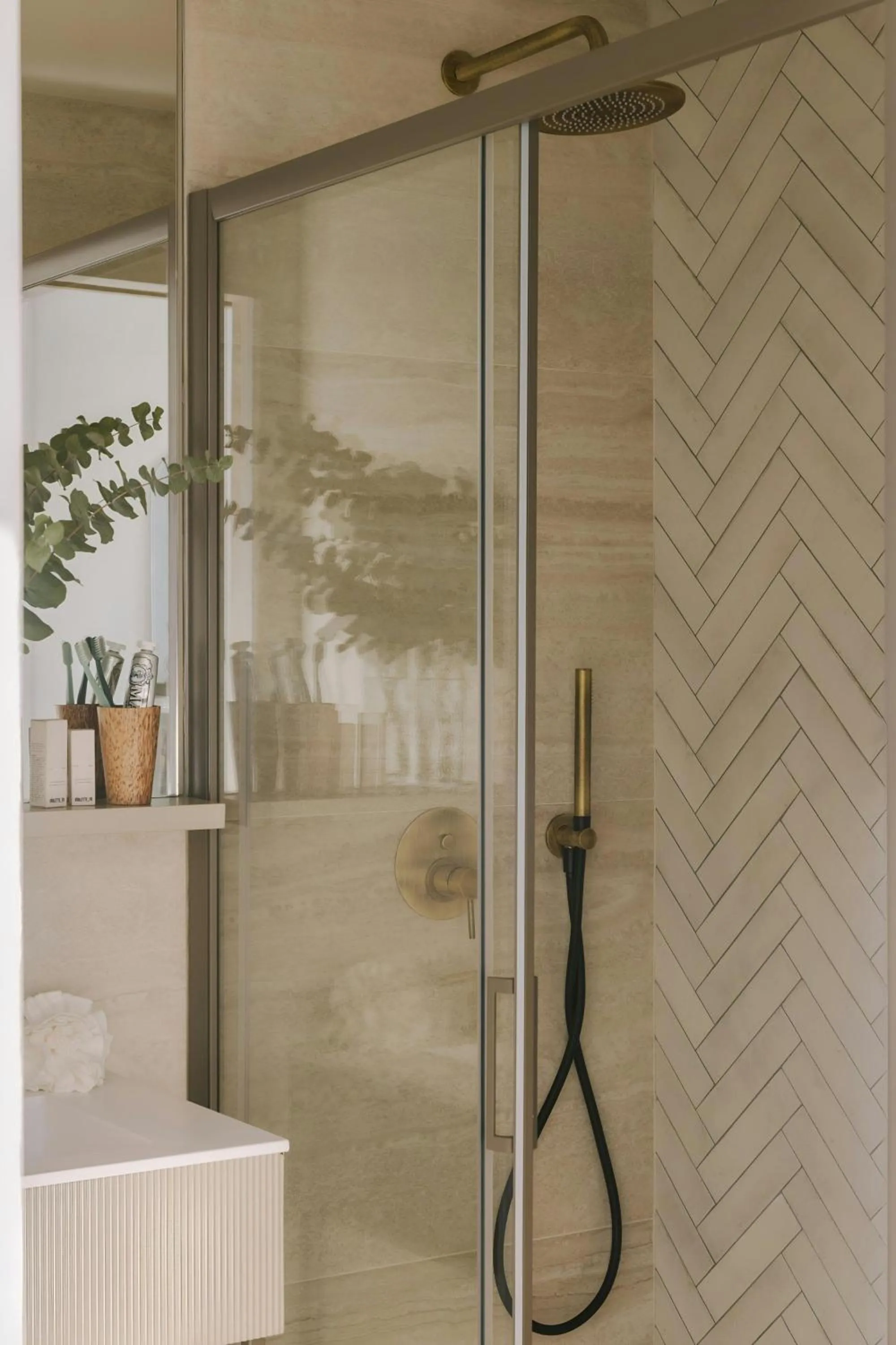 Bathroom in Yelo Mozart Hotel Les Musiciens, Sonder by Marriott Bonvoy