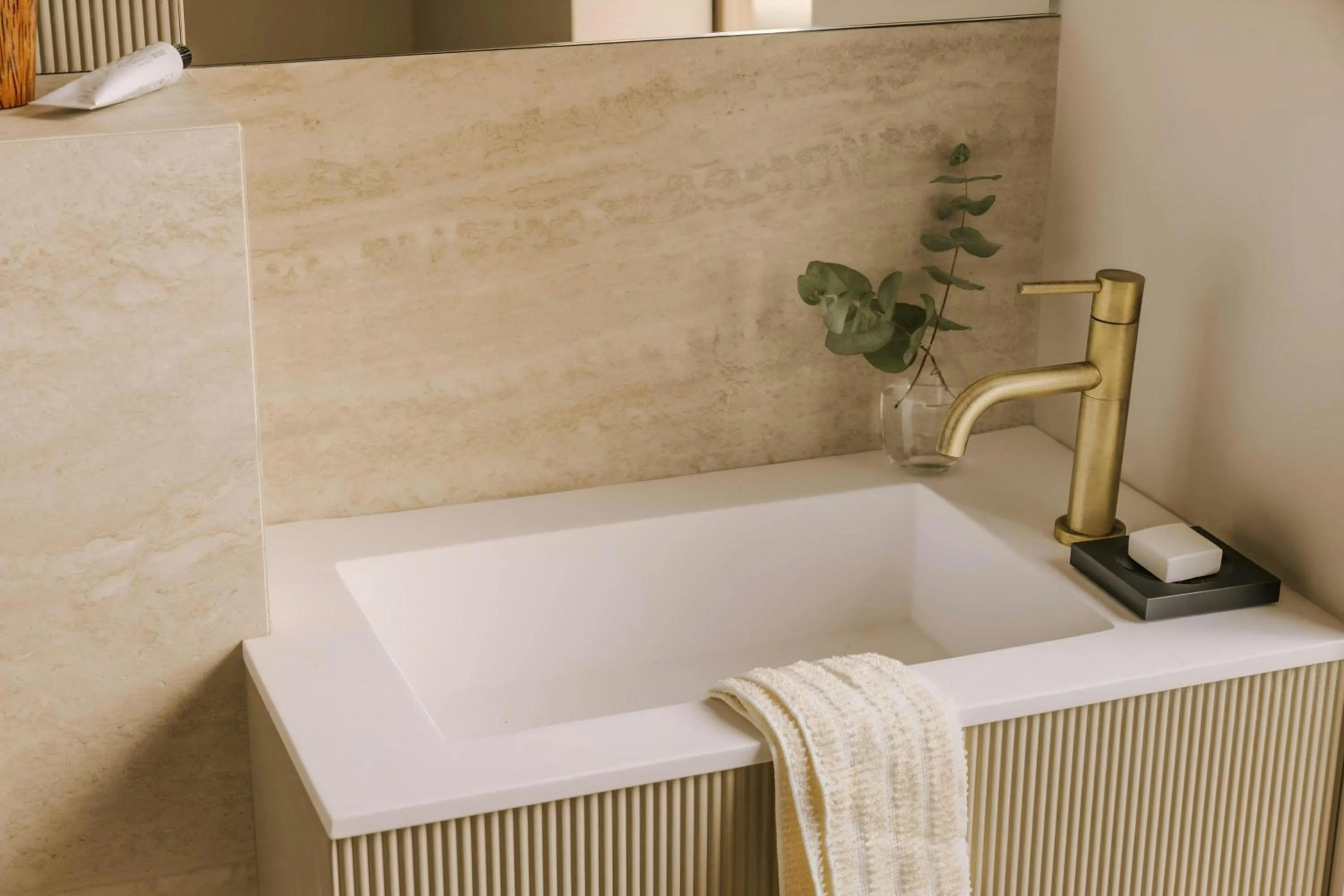 Bathroom in Yelo Mozart Hotel Les Musiciens, Sonder by Marriott Bonvoy