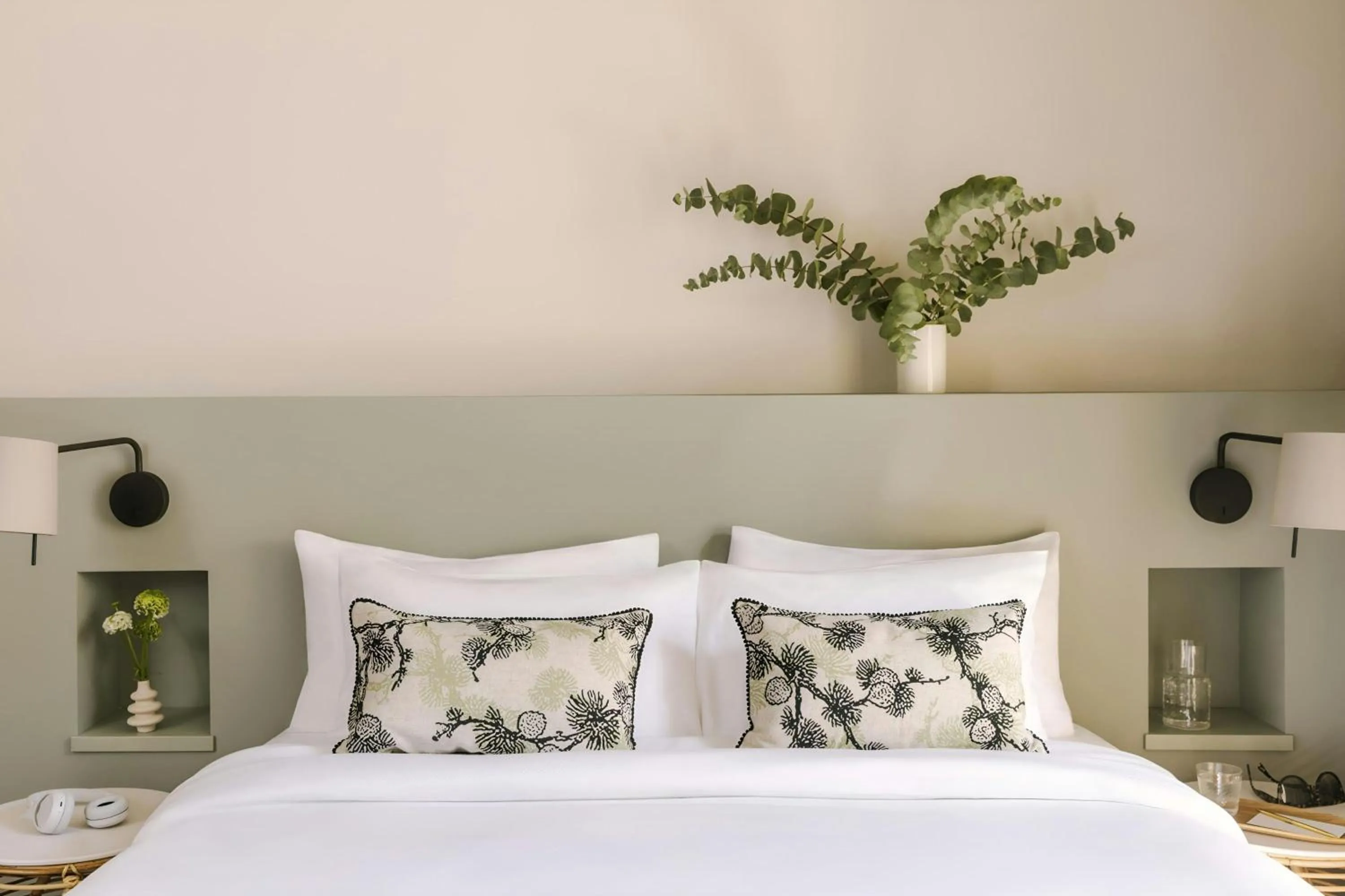 Bedroom, Bed in Yelo Mozart Hotel Les Musiciens, Sonder by Marriott Bonvoy