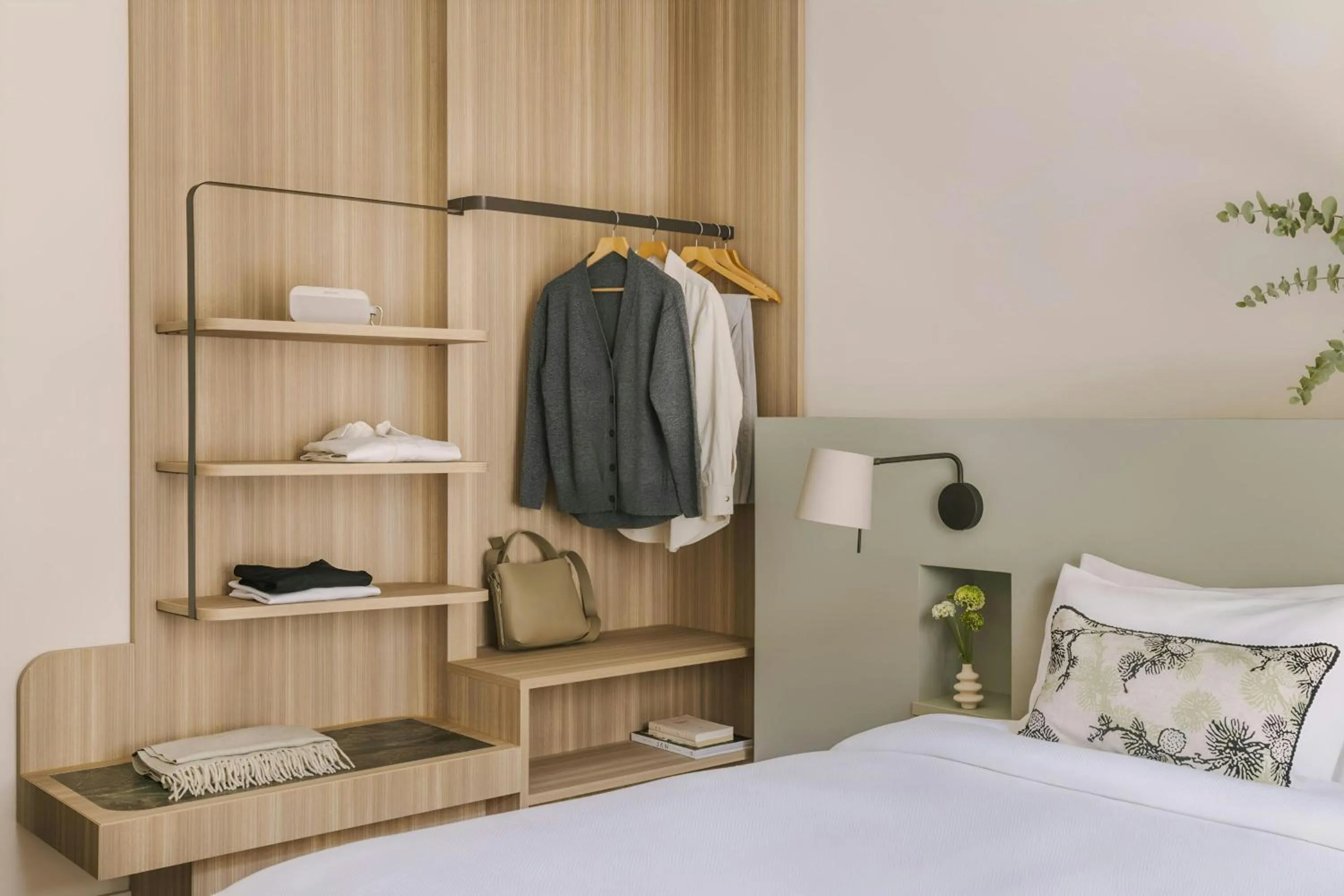 Bedroom, Bed in Yelo Mozart Hotel Les Musiciens, Sonder by Marriott Bonvoy