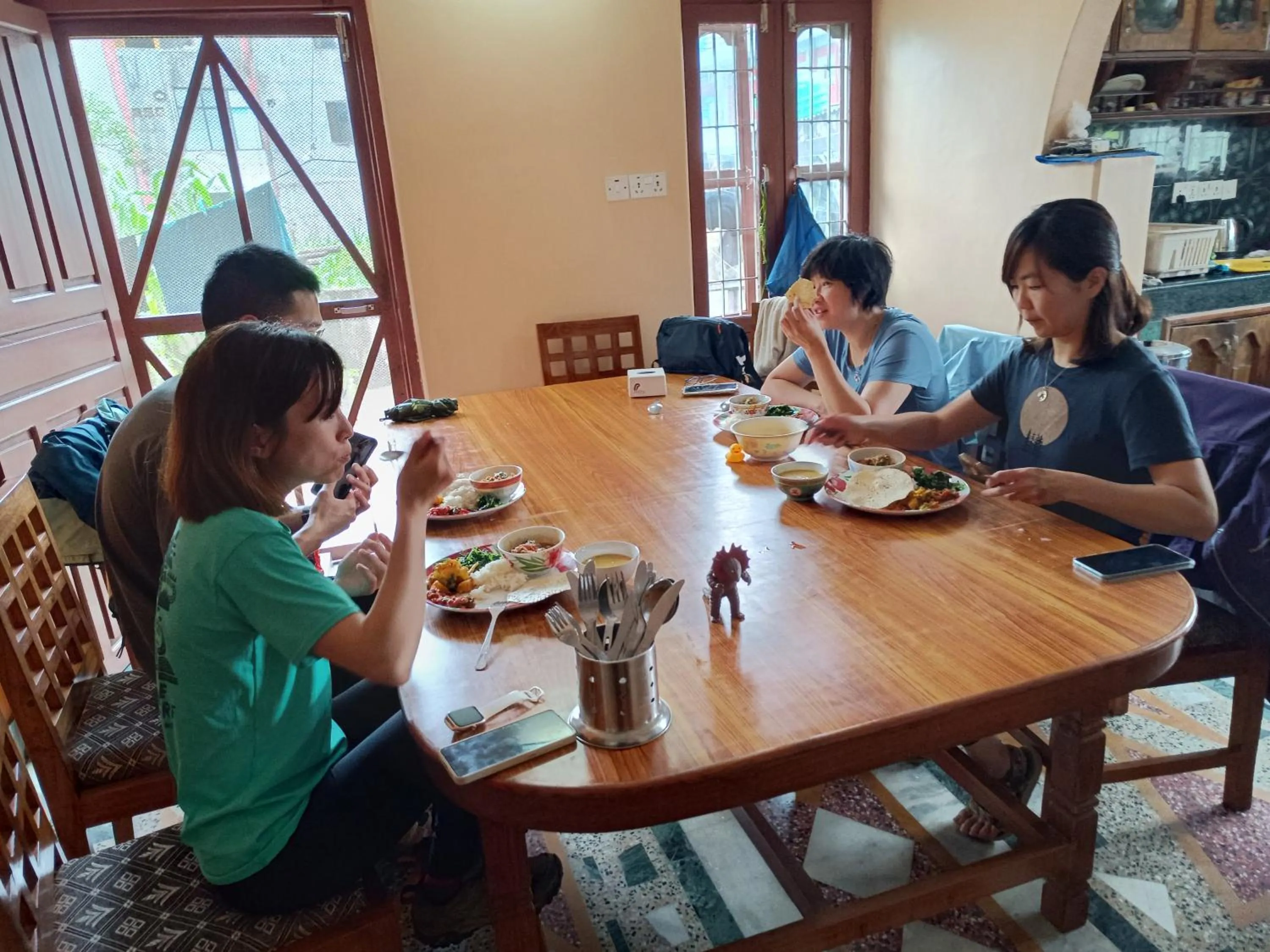 People in Hotel Diplomat