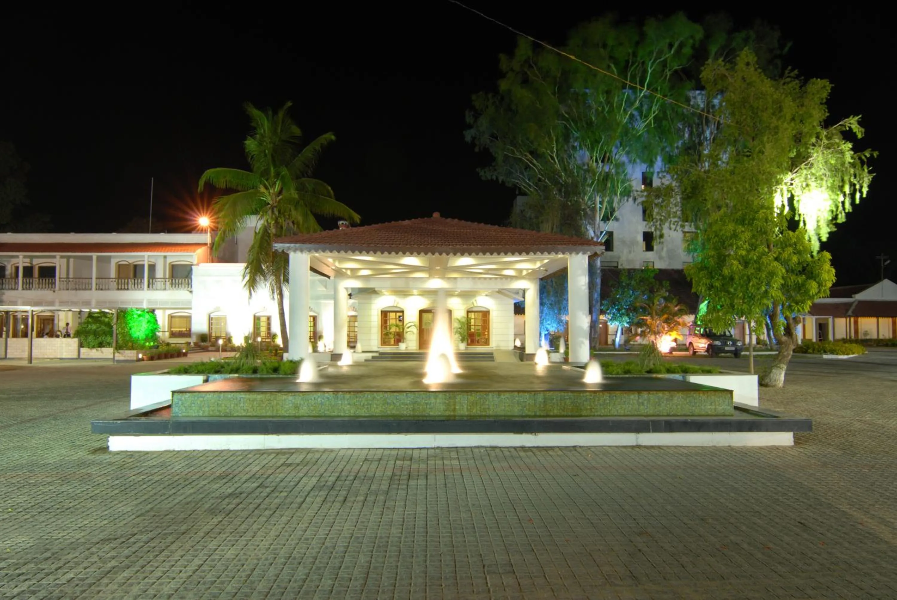 Banquet/Function facilities in Chanakya Bnr Hotel