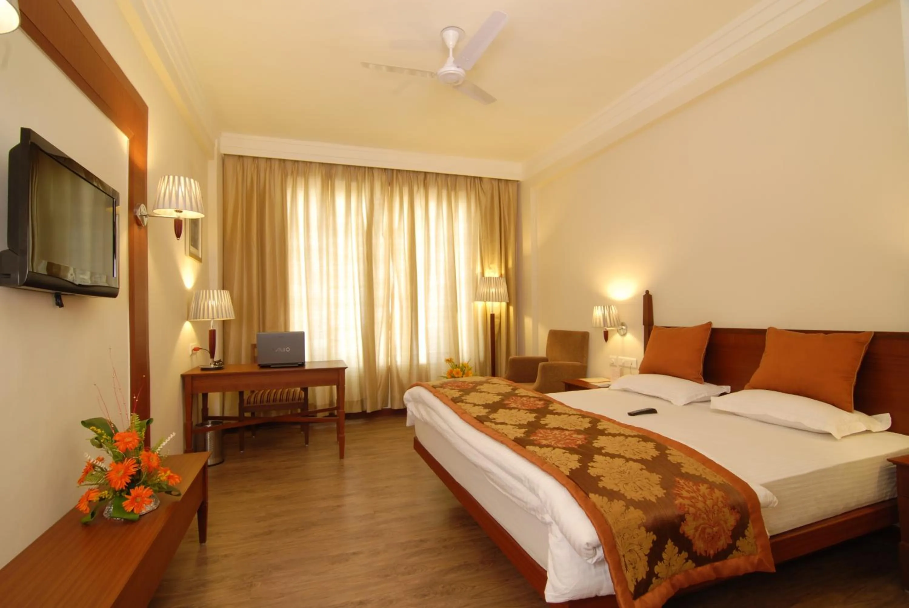 Bedroom, Bed in Chanakya Bnr Hotel