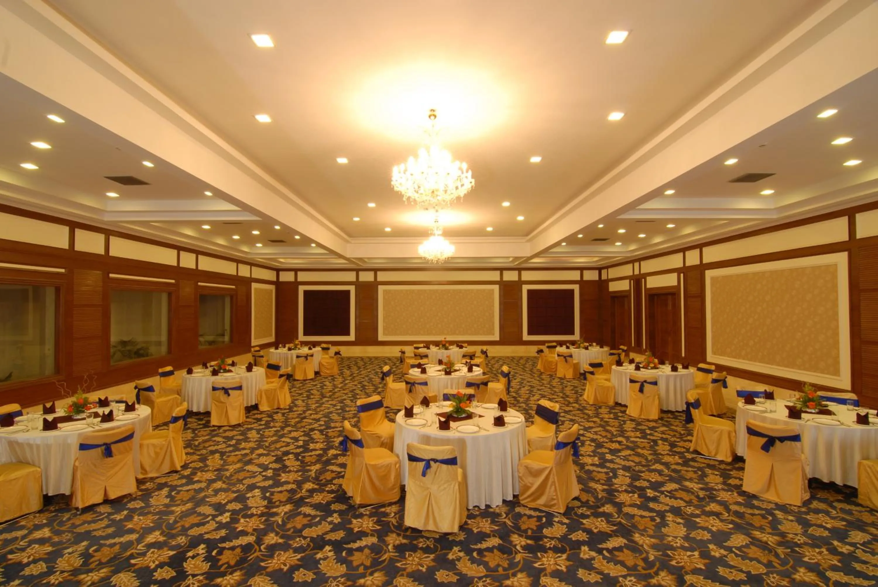 Banquet/Function facilities in Chanakya Bnr Hotel