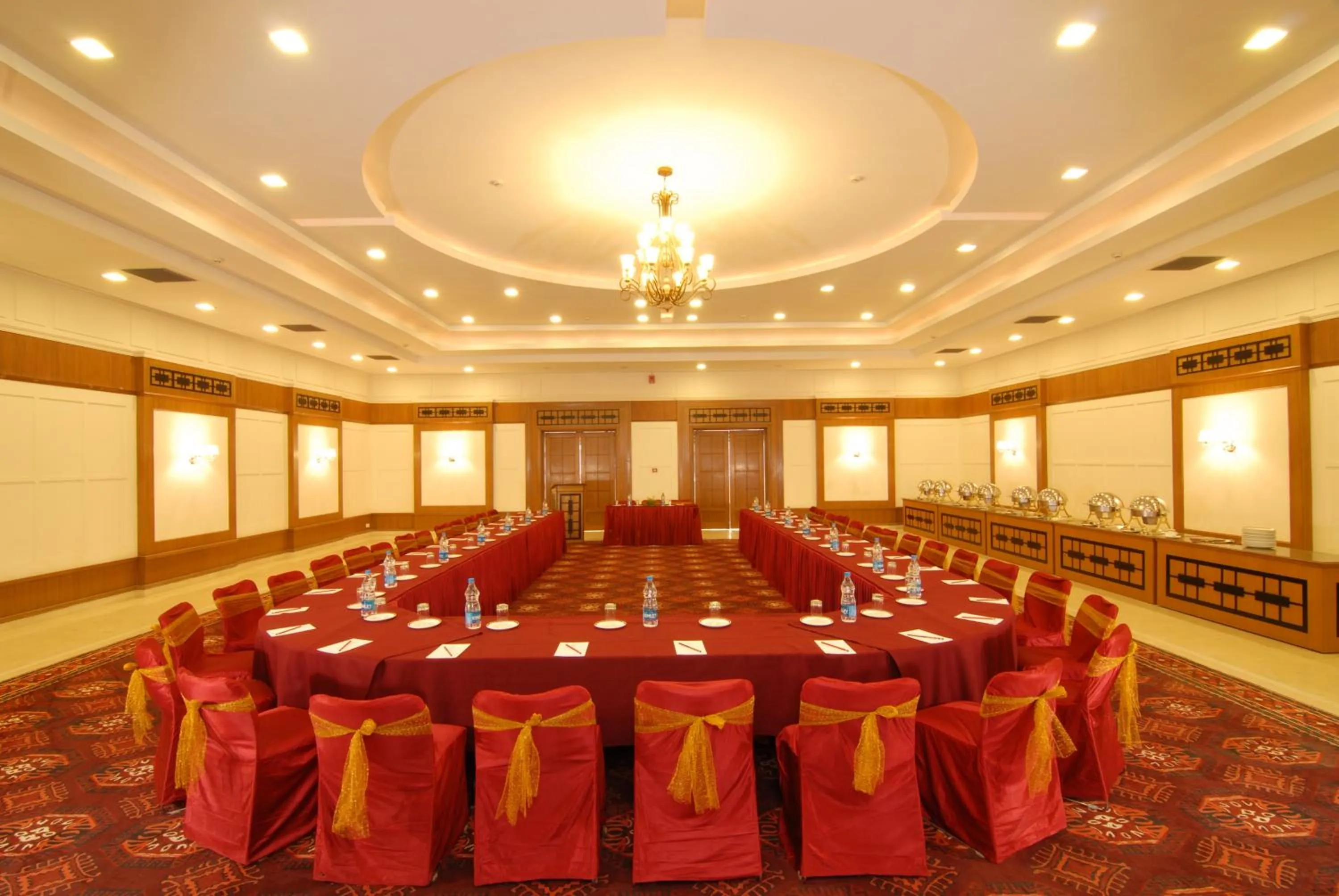 Banquet/Function facilities in Chanakya Bnr Hotel