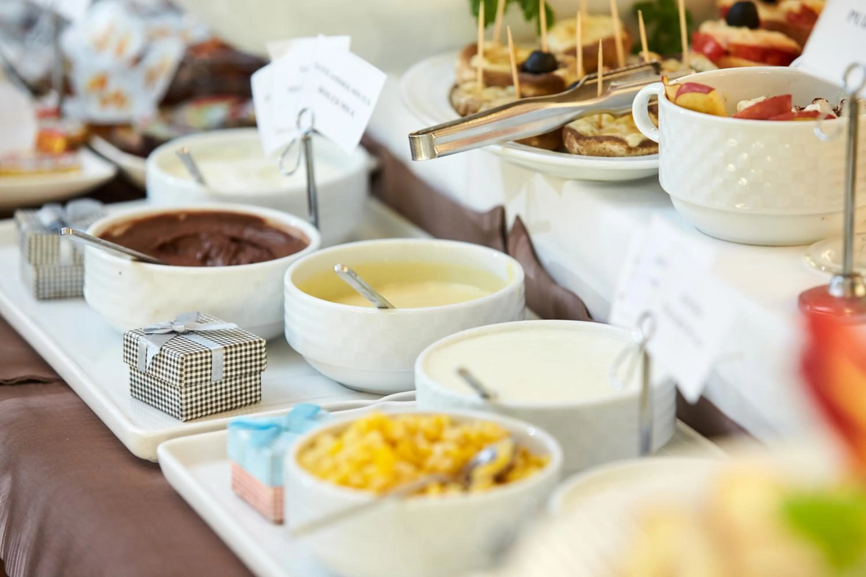 Food and drinks, Food in Boulevard Side Hotel