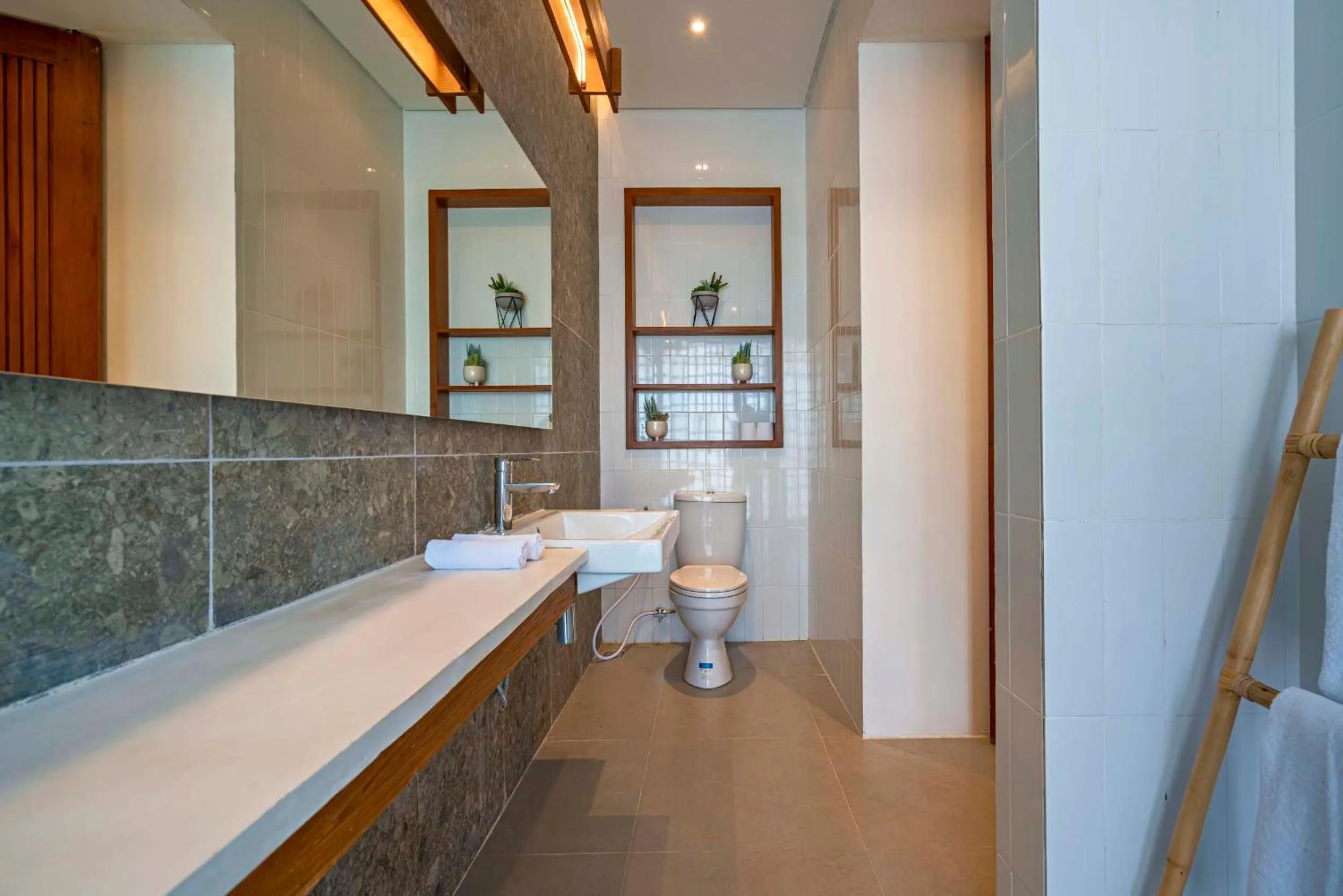 Toilet in Villa Kemiri - Canggu near Batu Bolong Beach