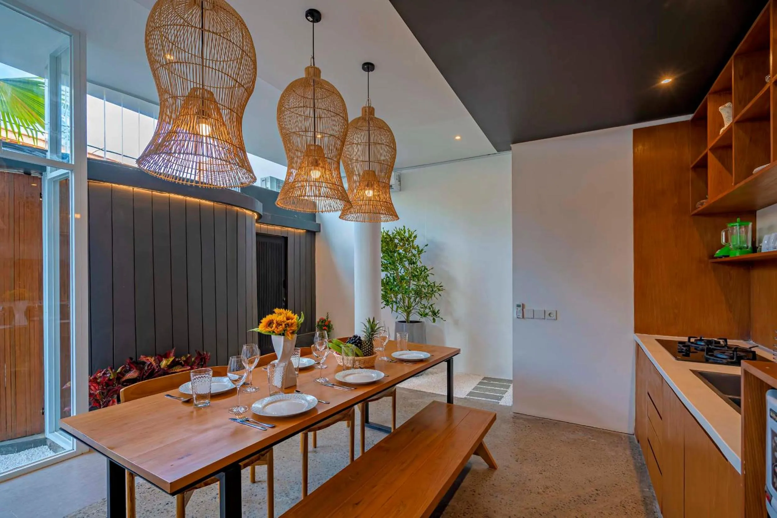 Dining area in Villa Kemiri - Canggu near Batu Bolong Beach
