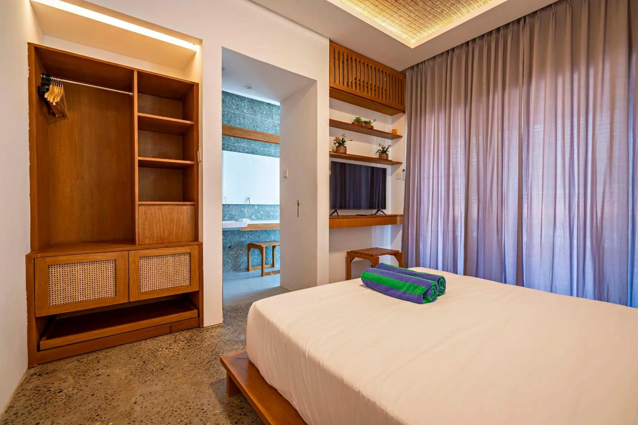 Bed in Villa Kemiri - Canggu near Batu Bolong Beach