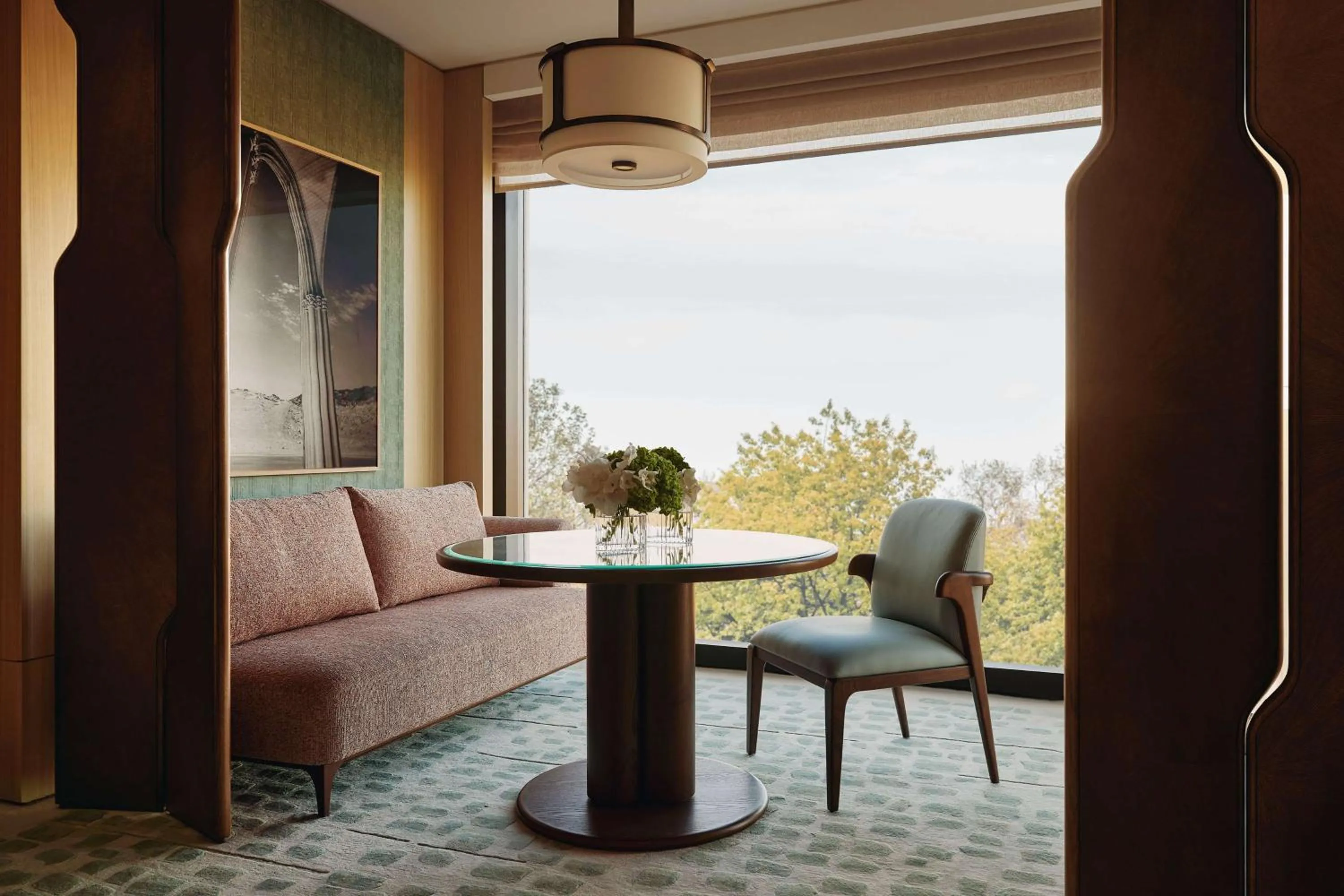 Photo of the whole room in The Emory, Maybourne